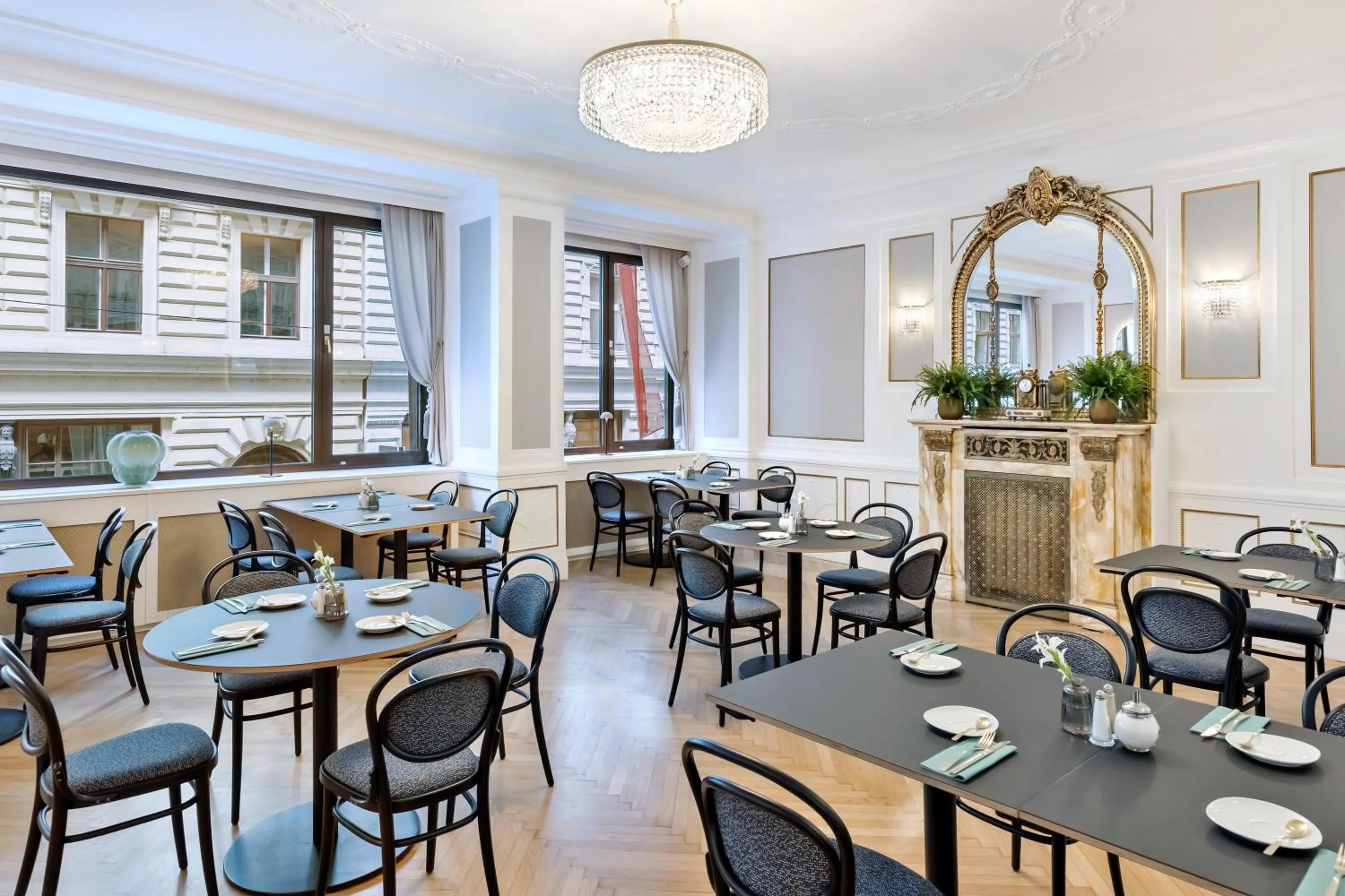 Breakfast in Hotel Astoria Vienna, Curio Collection by Hilton