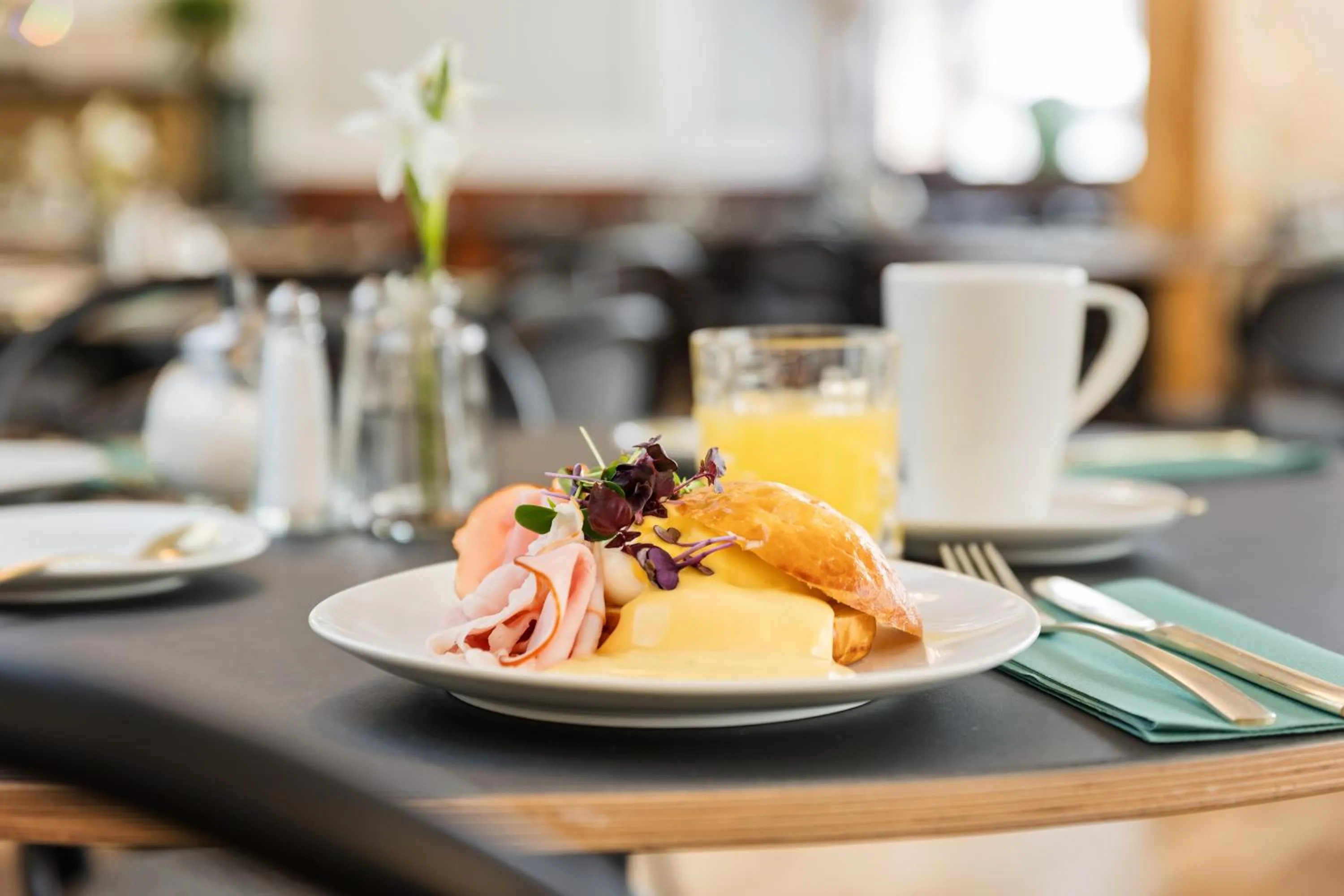 Breakfast in Hotel Astoria Vienna, Curio Collection by Hilton