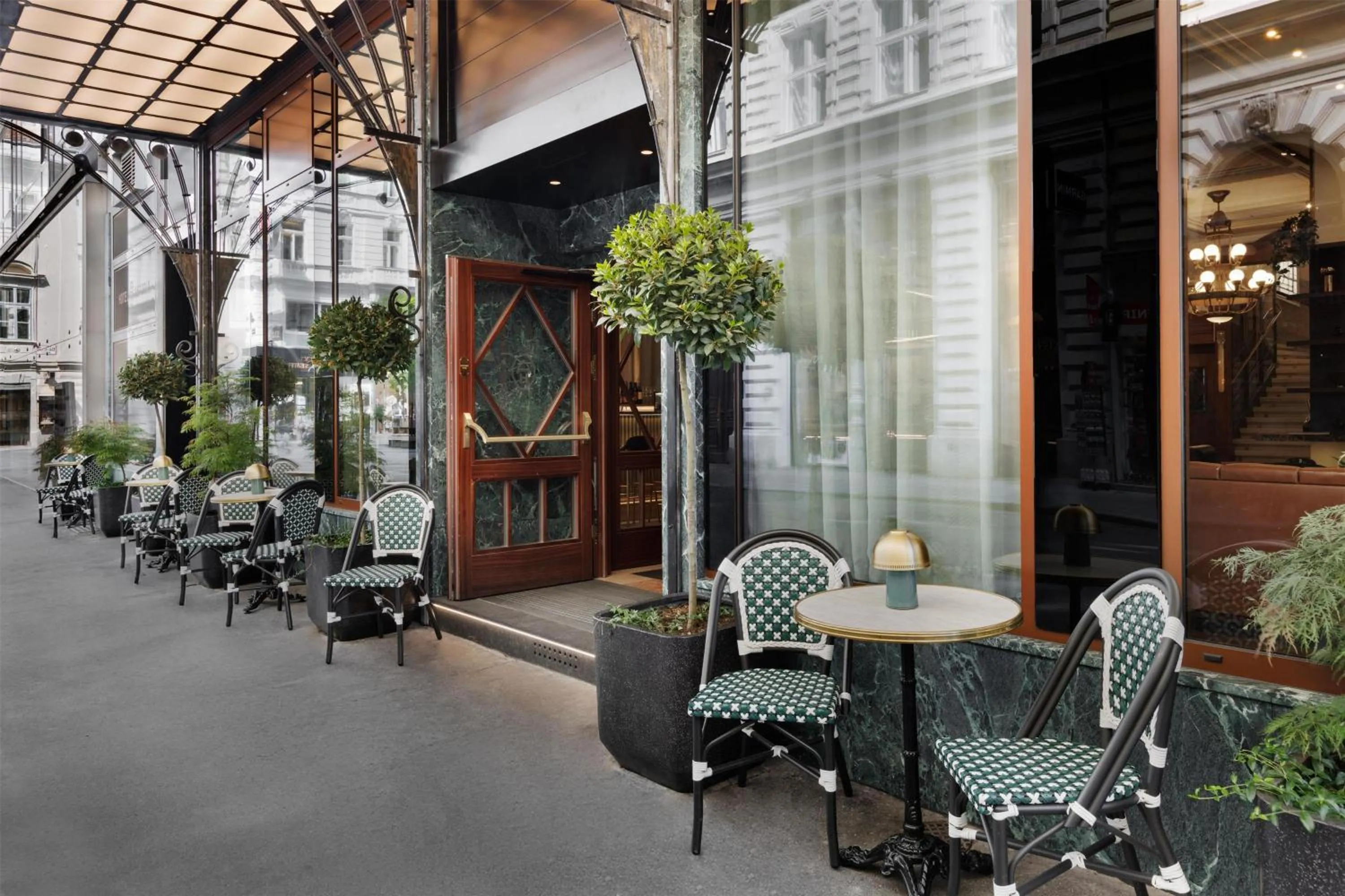 Patio in Hotel Astoria Vienna, Curio Collection by Hilton