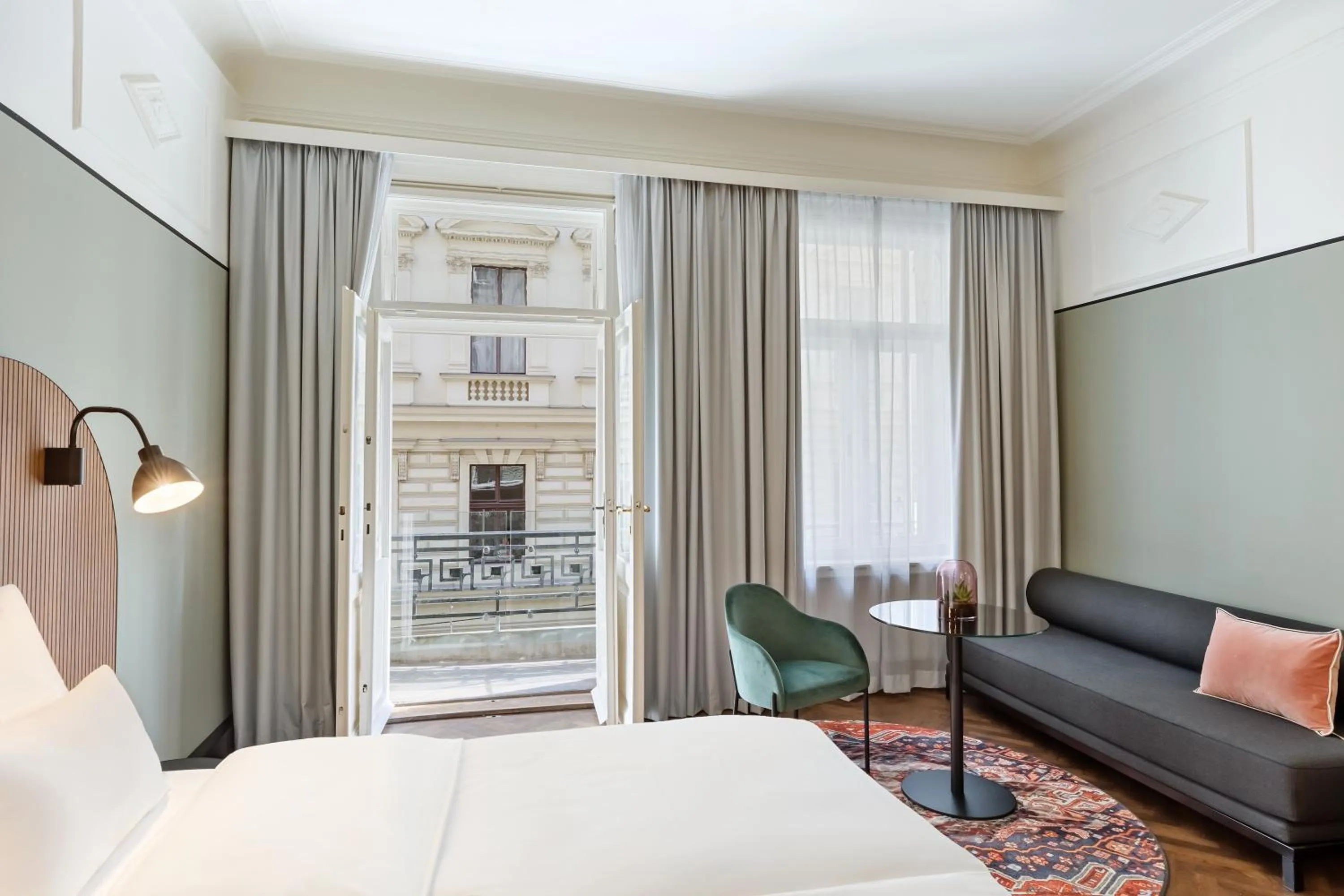 Bedroom, Bed in Hotel Astoria Vienna, Curio Collection by Hilton