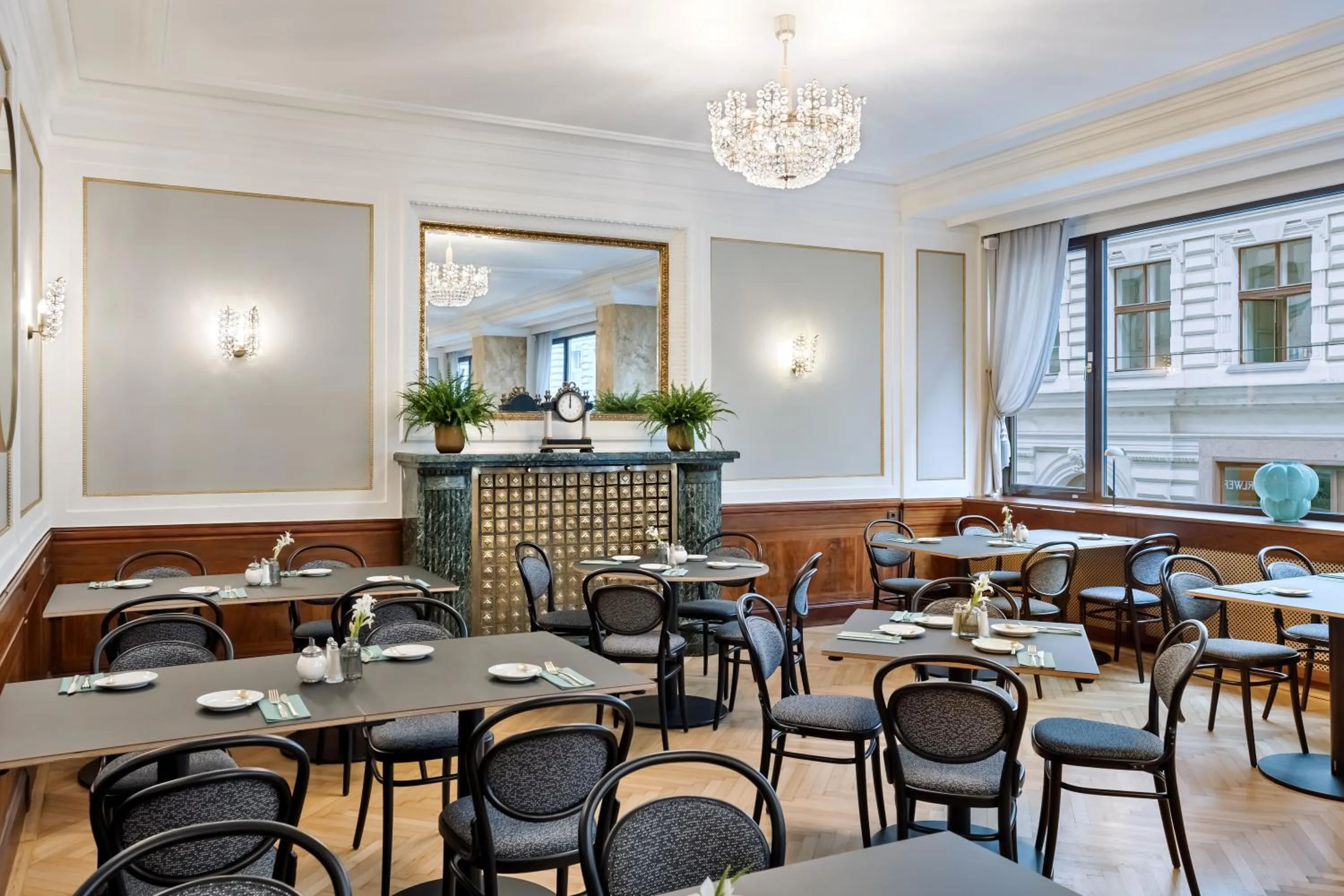 Breakfast in Hotel Astoria Vienna, Curio Collection by Hilton