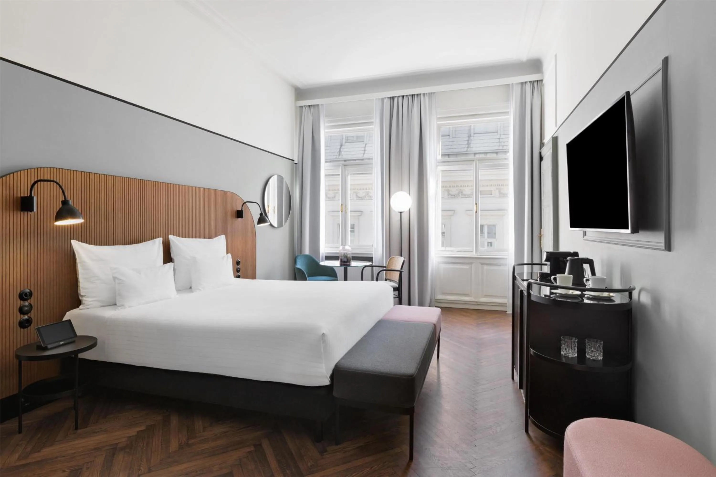 Bed in Hotel Astoria Vienna, Curio Collection by Hilton