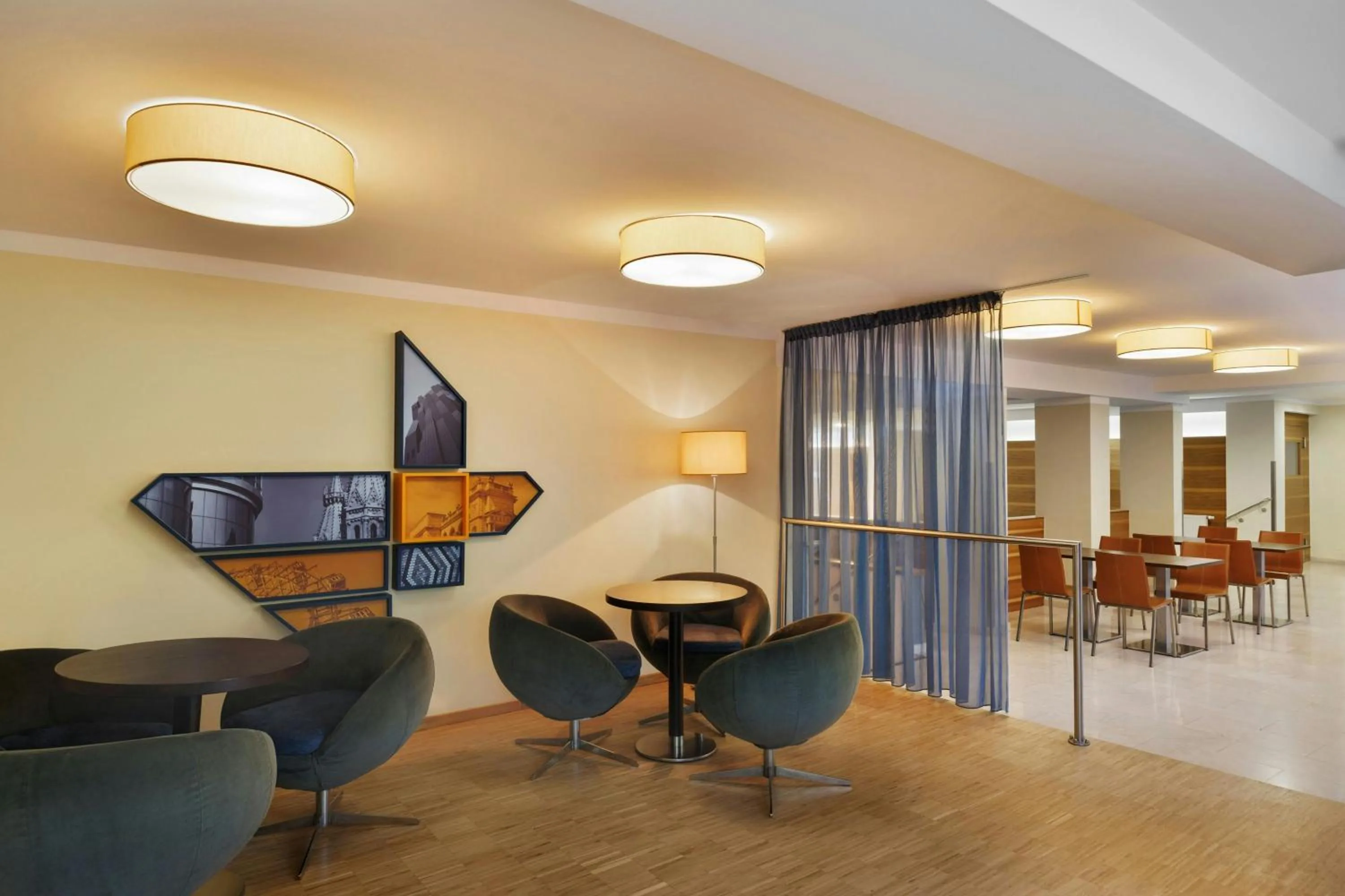 Lobby or reception in Four Points Flex by Sheraton Vienna Hauptbahnhof