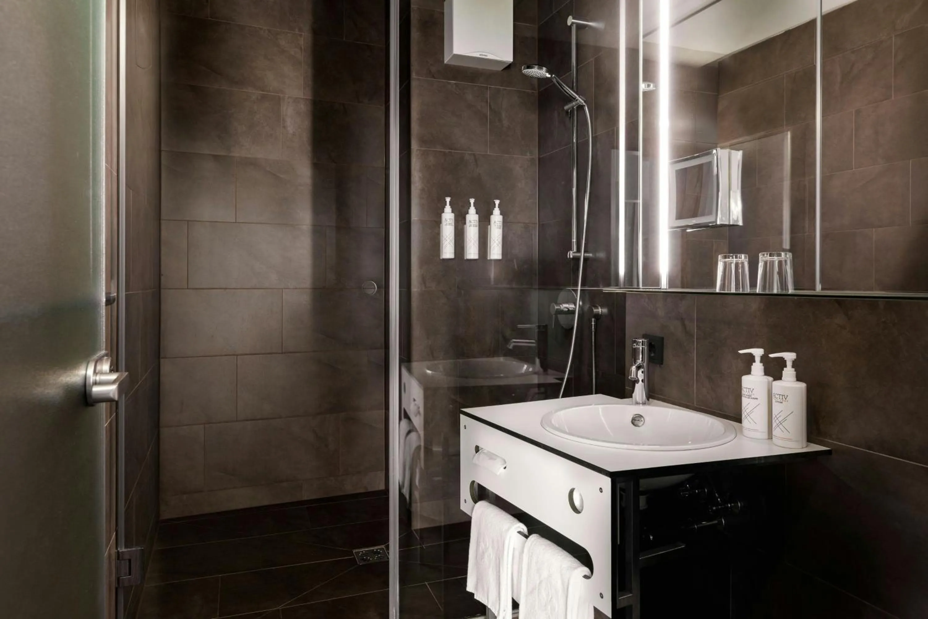 Bathroom in Four Points Flex by Sheraton Vienna Hauptbahnhof