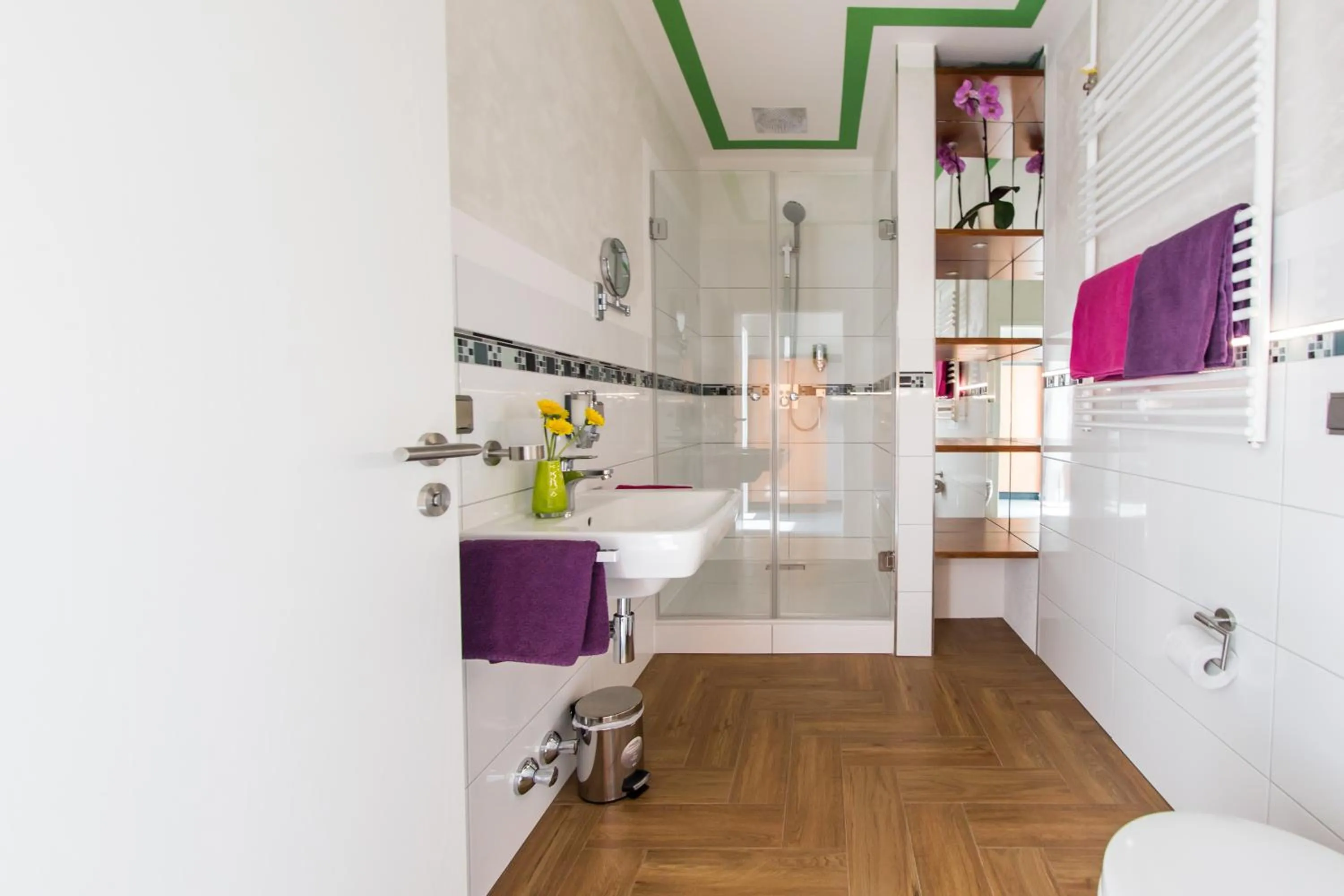 Shower in Hotel Weitblick Bielefeld