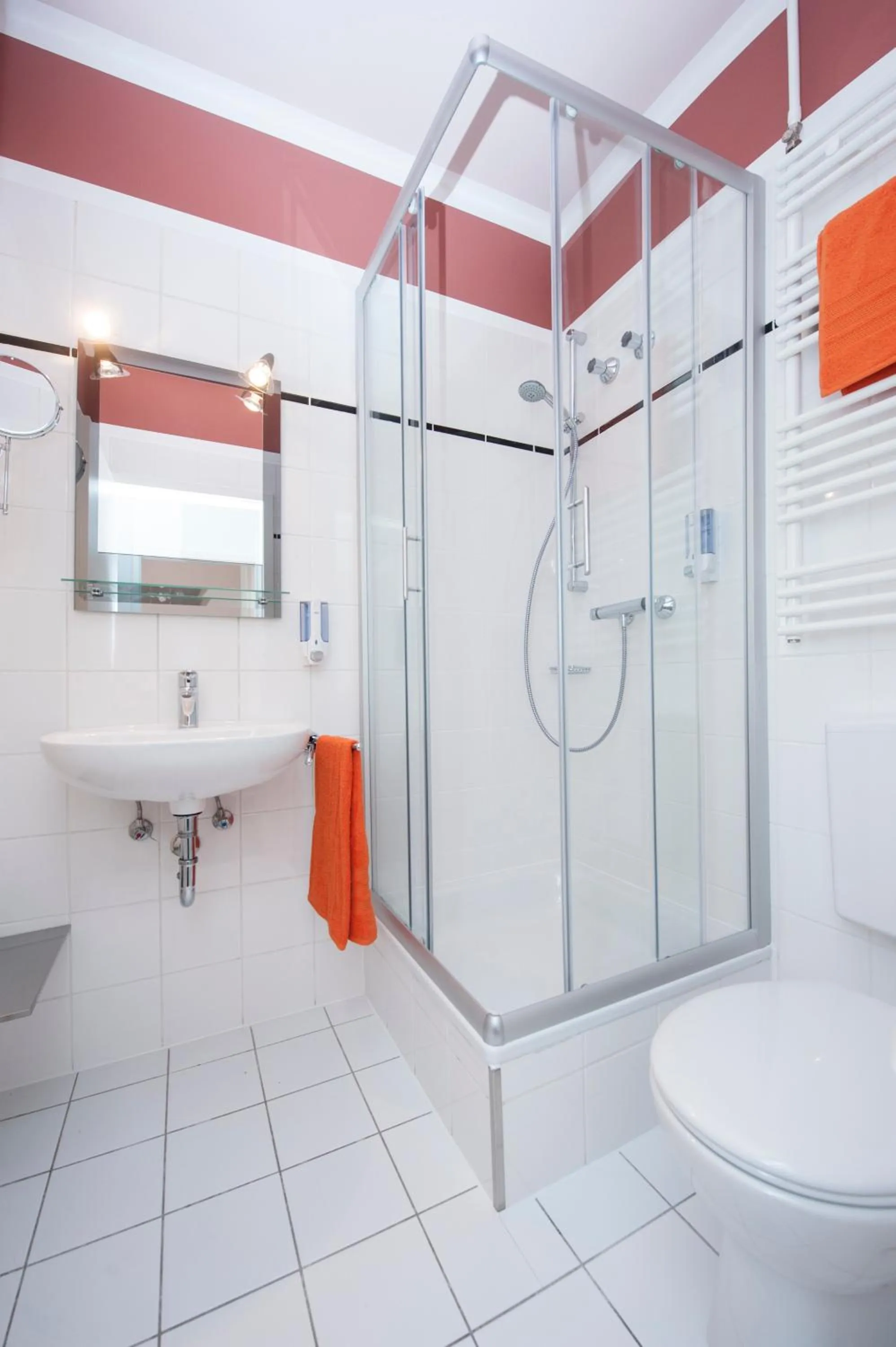 Shower in Hotel Weitblick Bielefeld