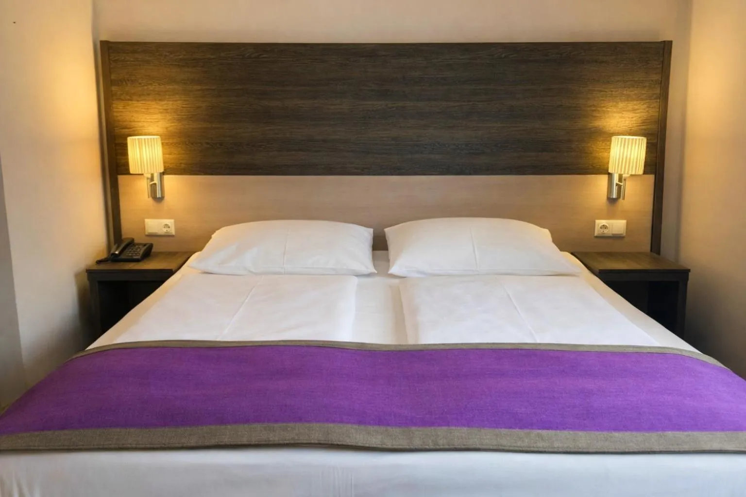Bed in Arion Cityhotel Vienna