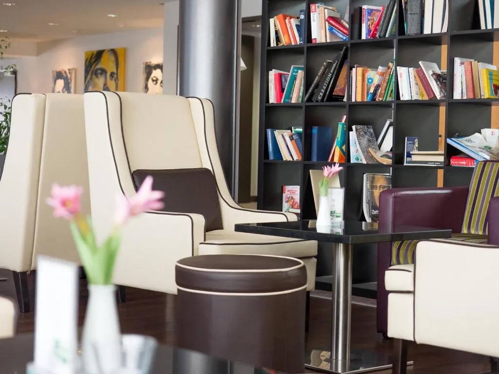 Library in Arion Cityhotel Vienna