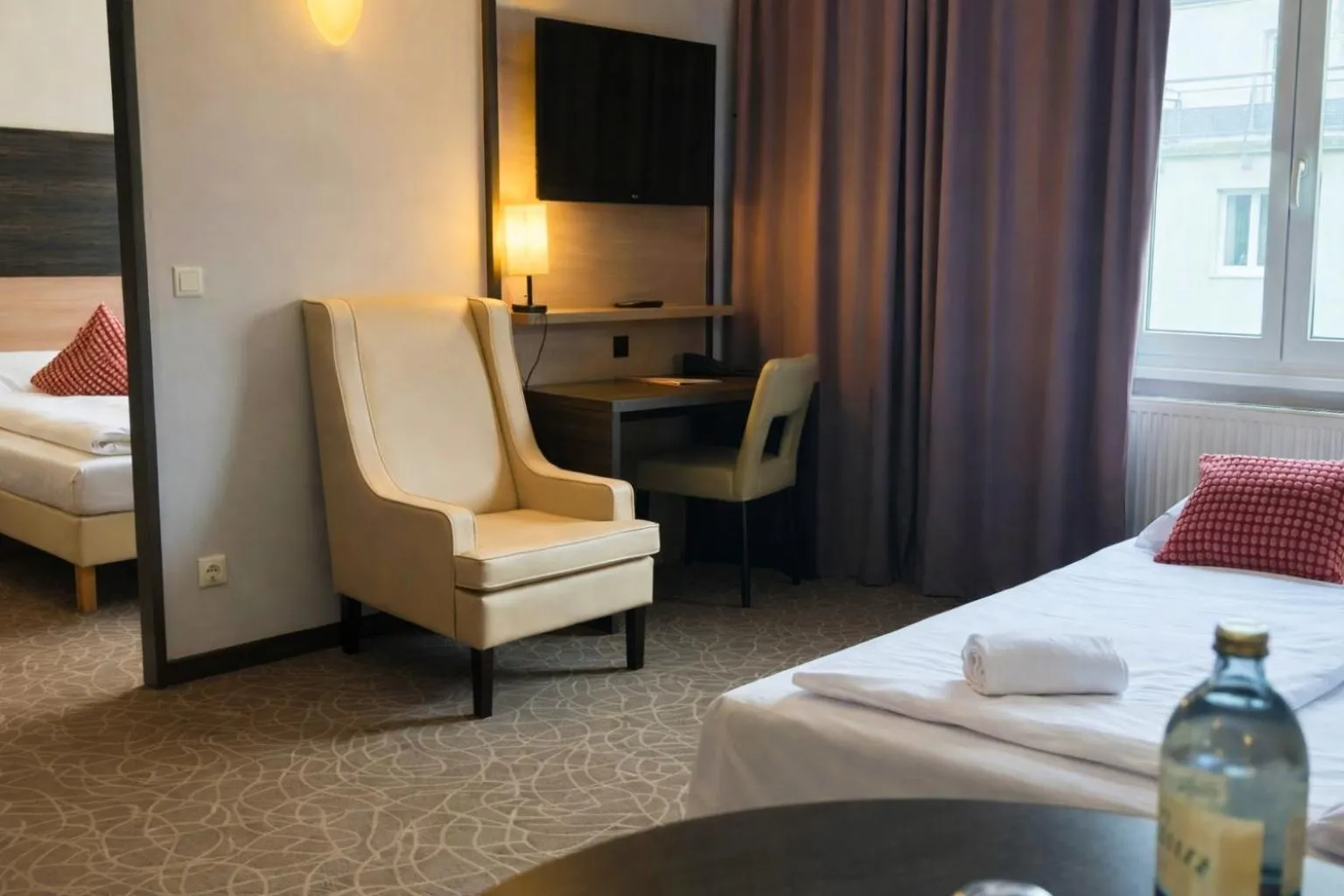 Living room, Bed in Arion Cityhotel Vienna