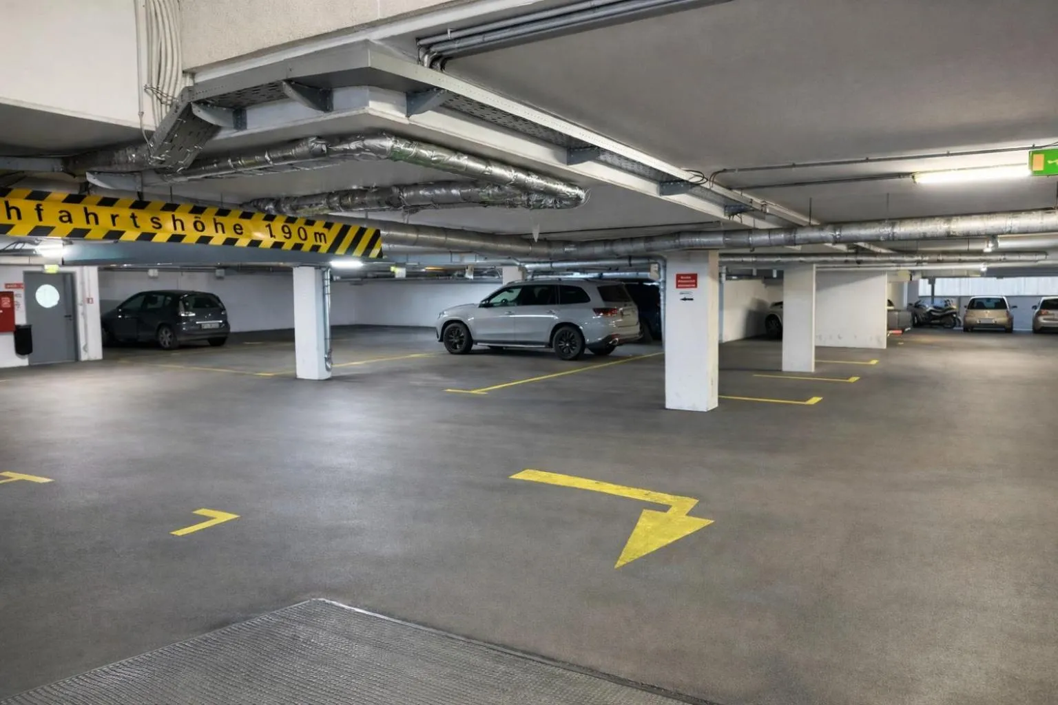 Parking in Arion Cityhotel Vienna