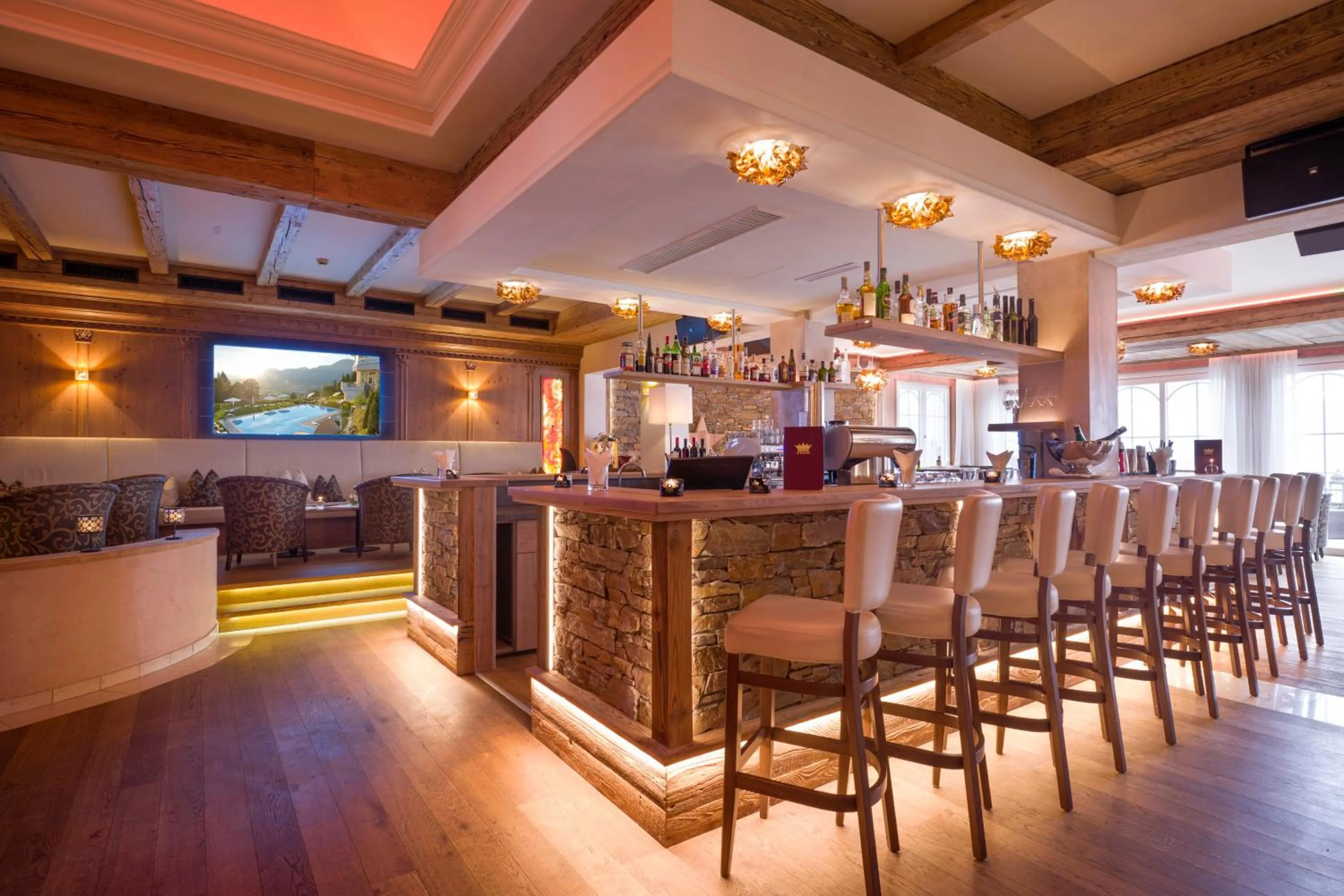 Lounge or bar in Hotel Panorama Royal