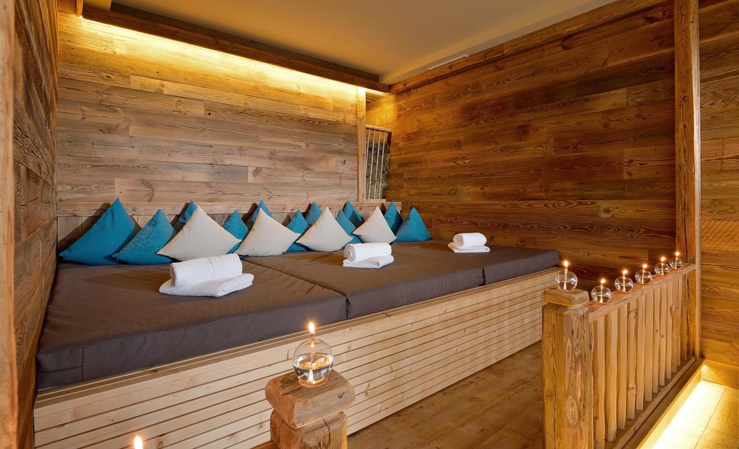 Swimming pool in Hotel Panorama Royal