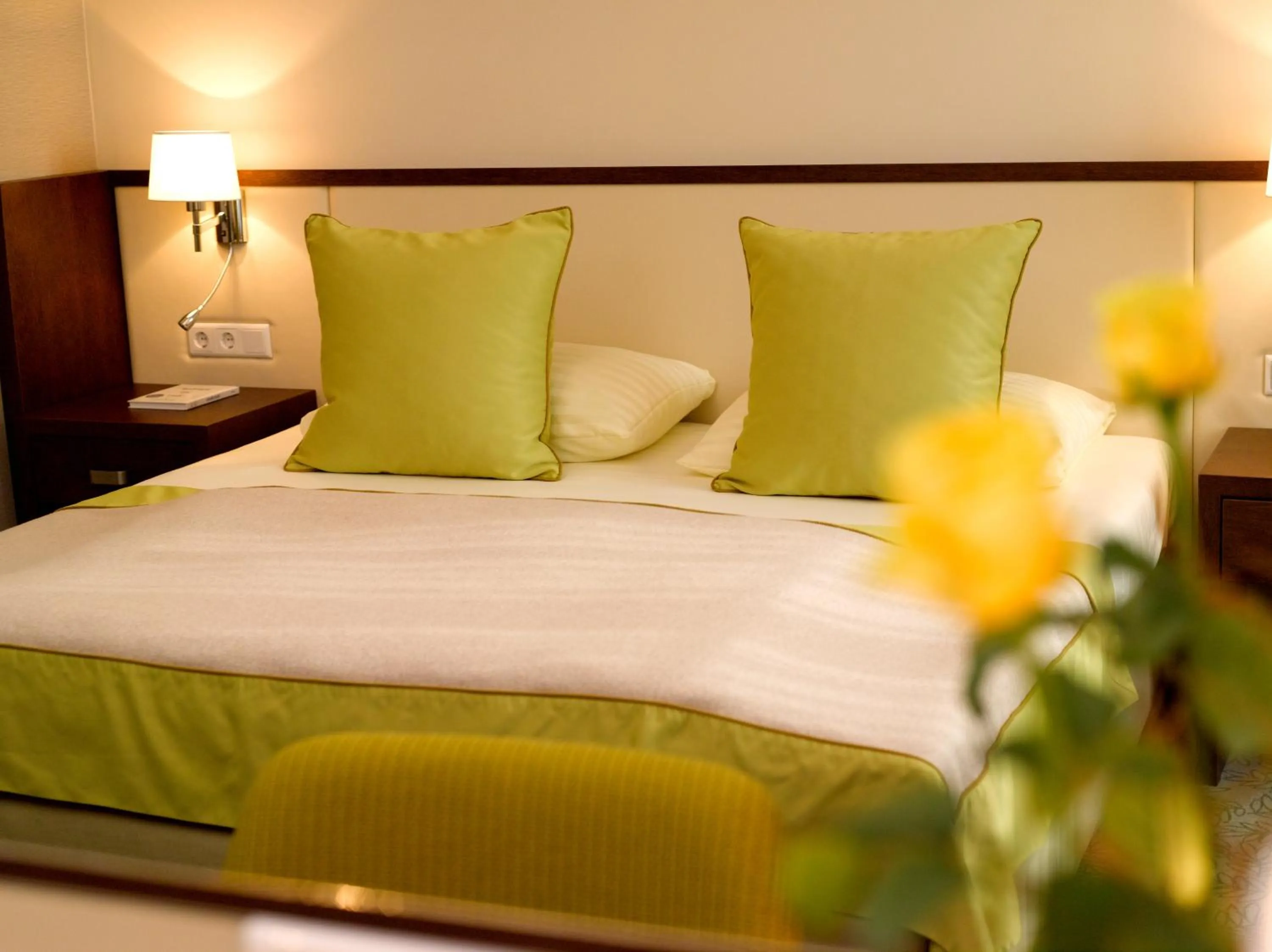 Photo of the whole room, Bed in Seehotel Rust