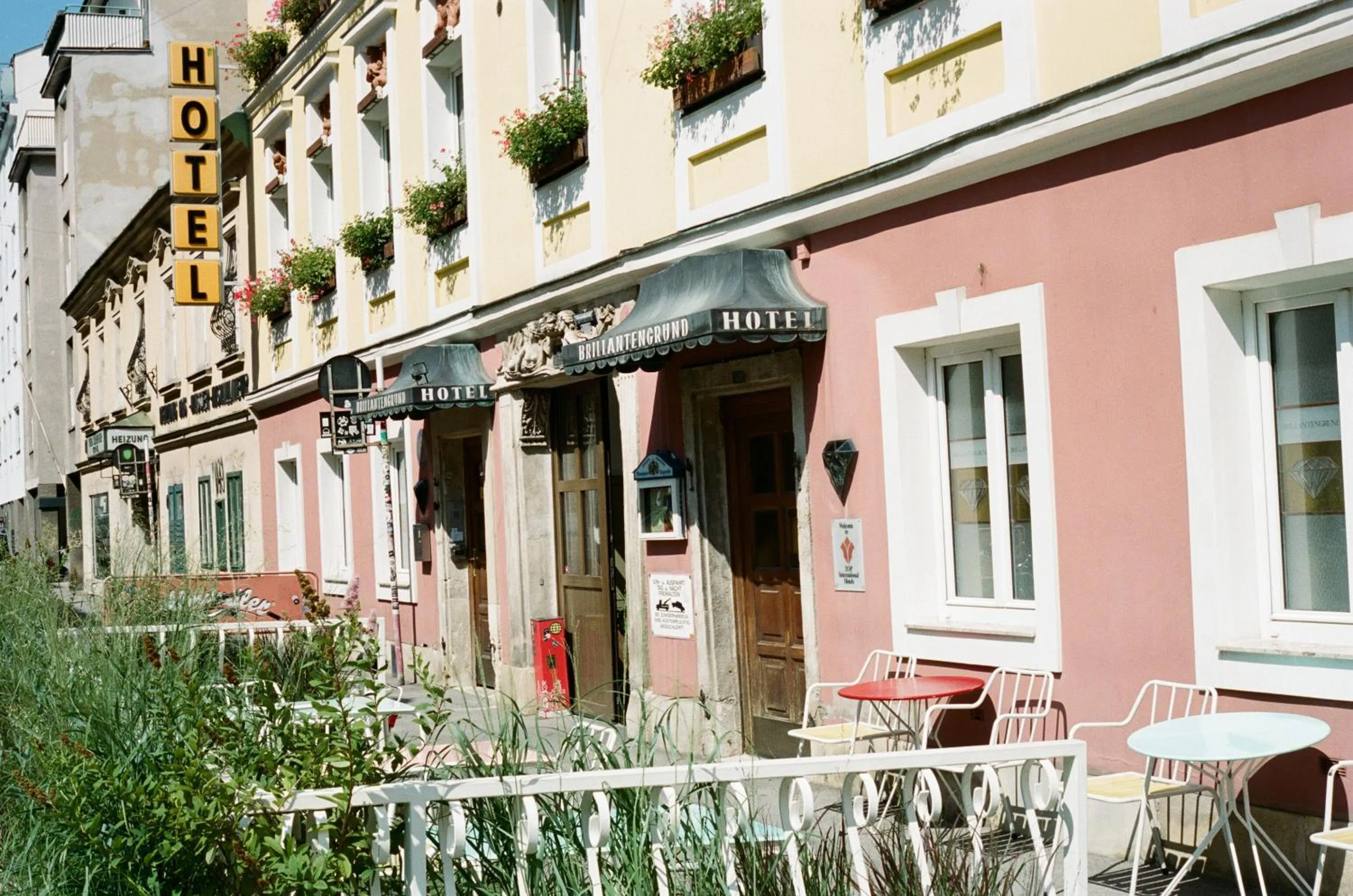 Property building in Hotel Am Brillantengrund