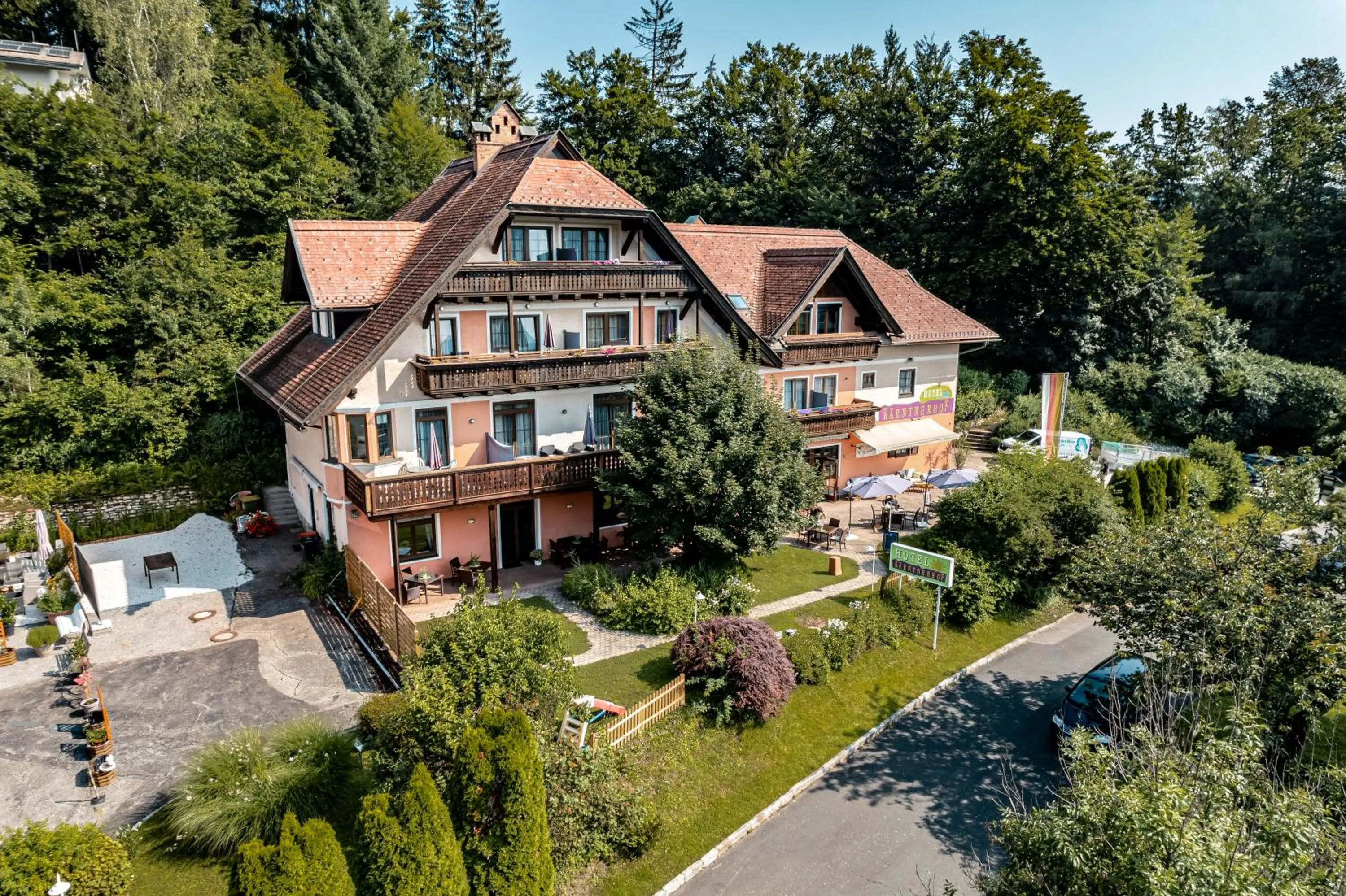 Property building in Hotel Kärntnerhof Velden by S4Y