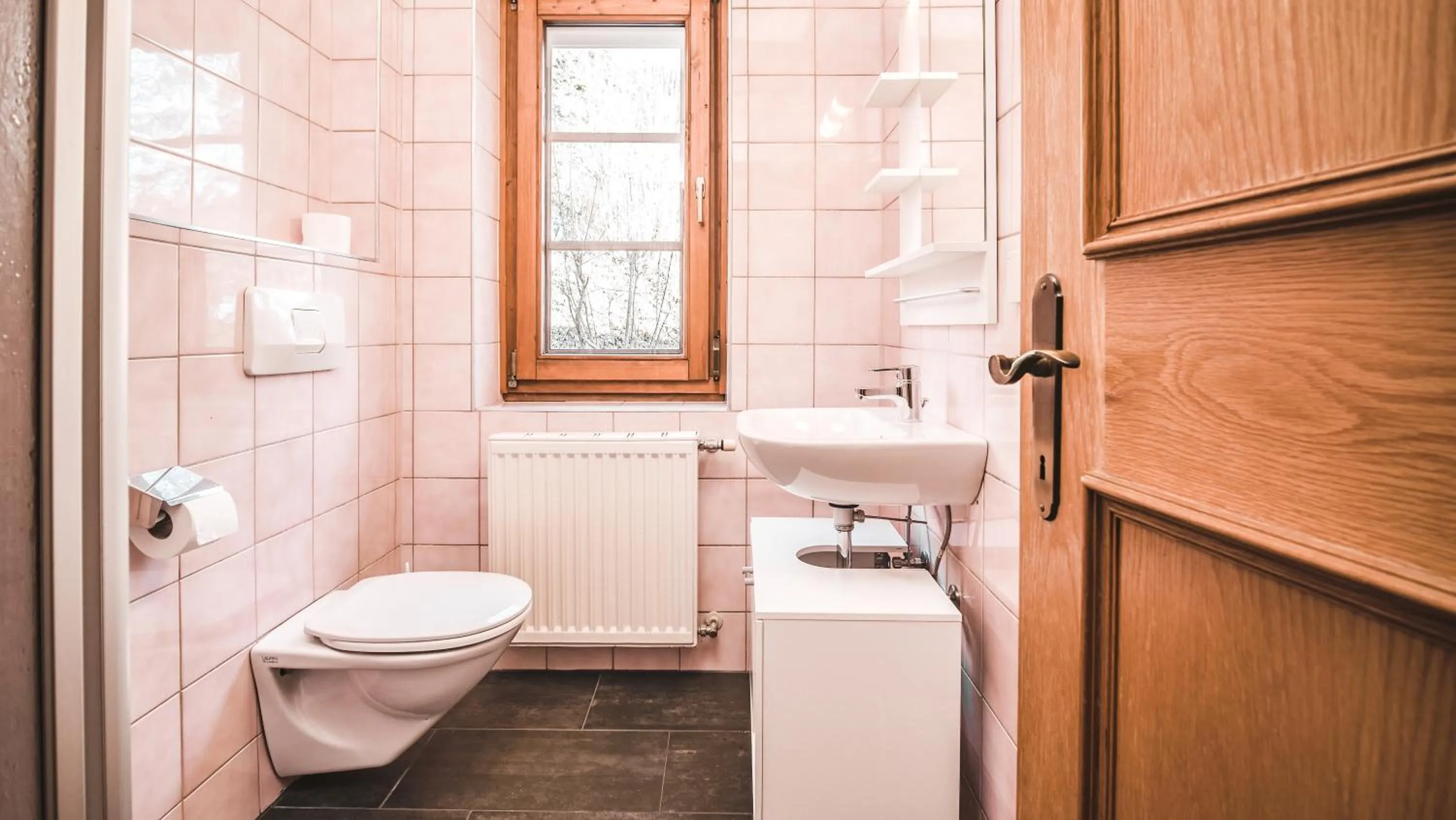 Bathroom in Hotel Kärntnerhof Velden by S4Y
