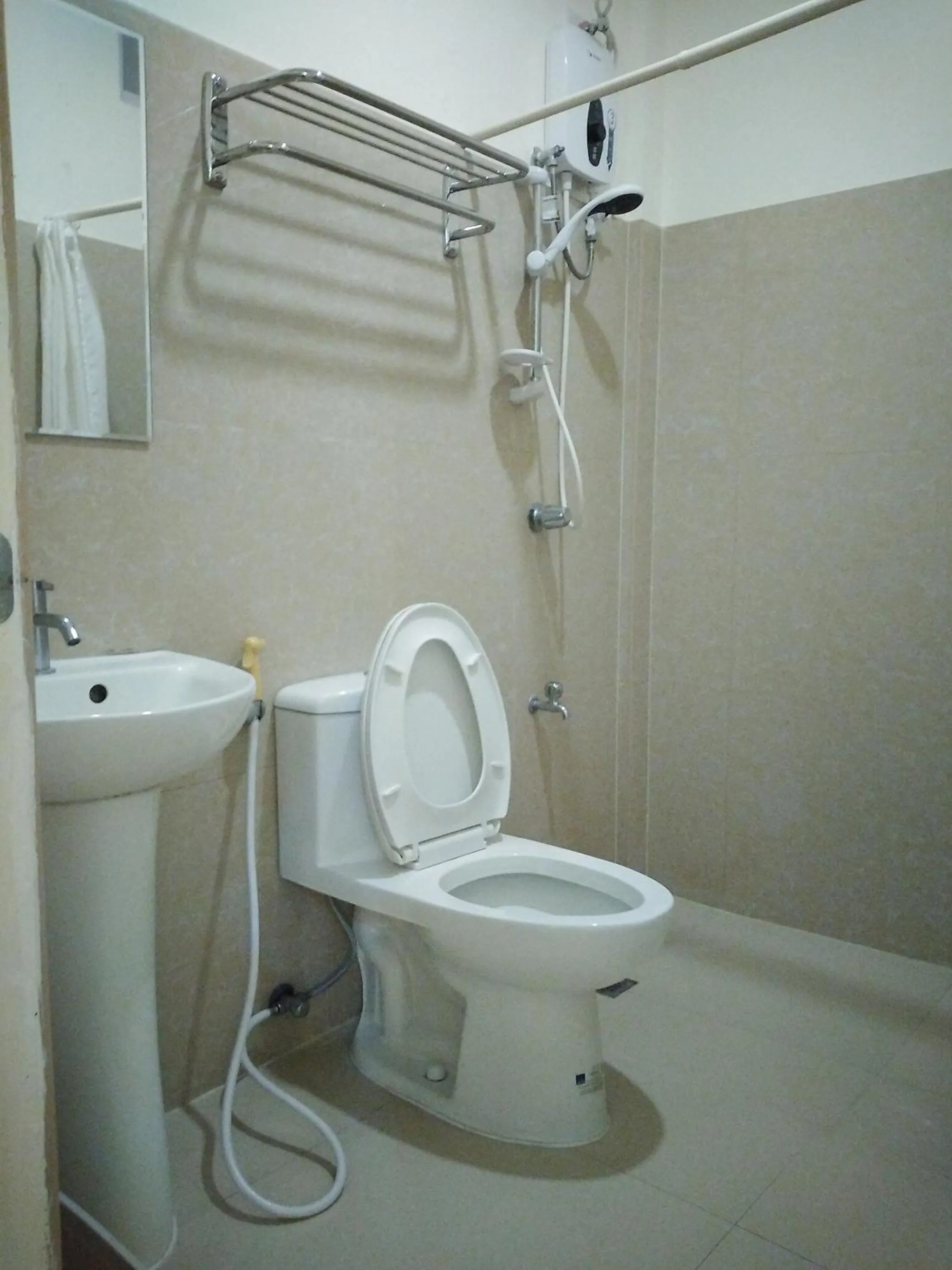 Bathroom in Thirdys Tourist Inn