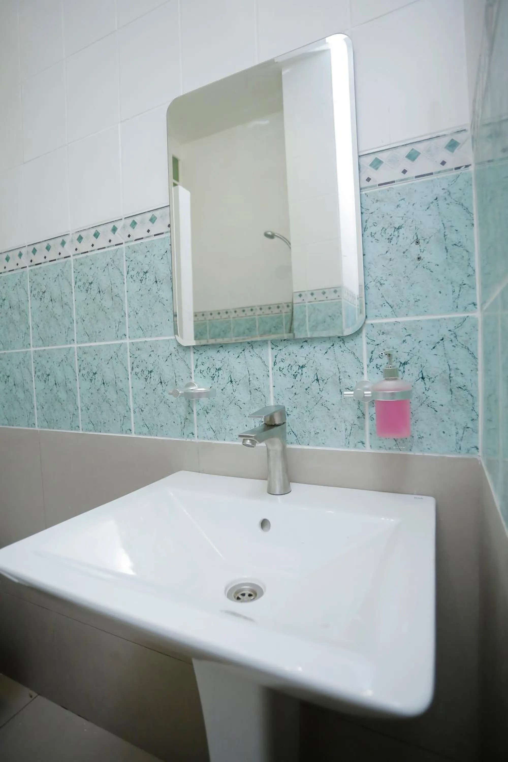 Bathroom in Hotel de L'Avenue - Tana City Centre