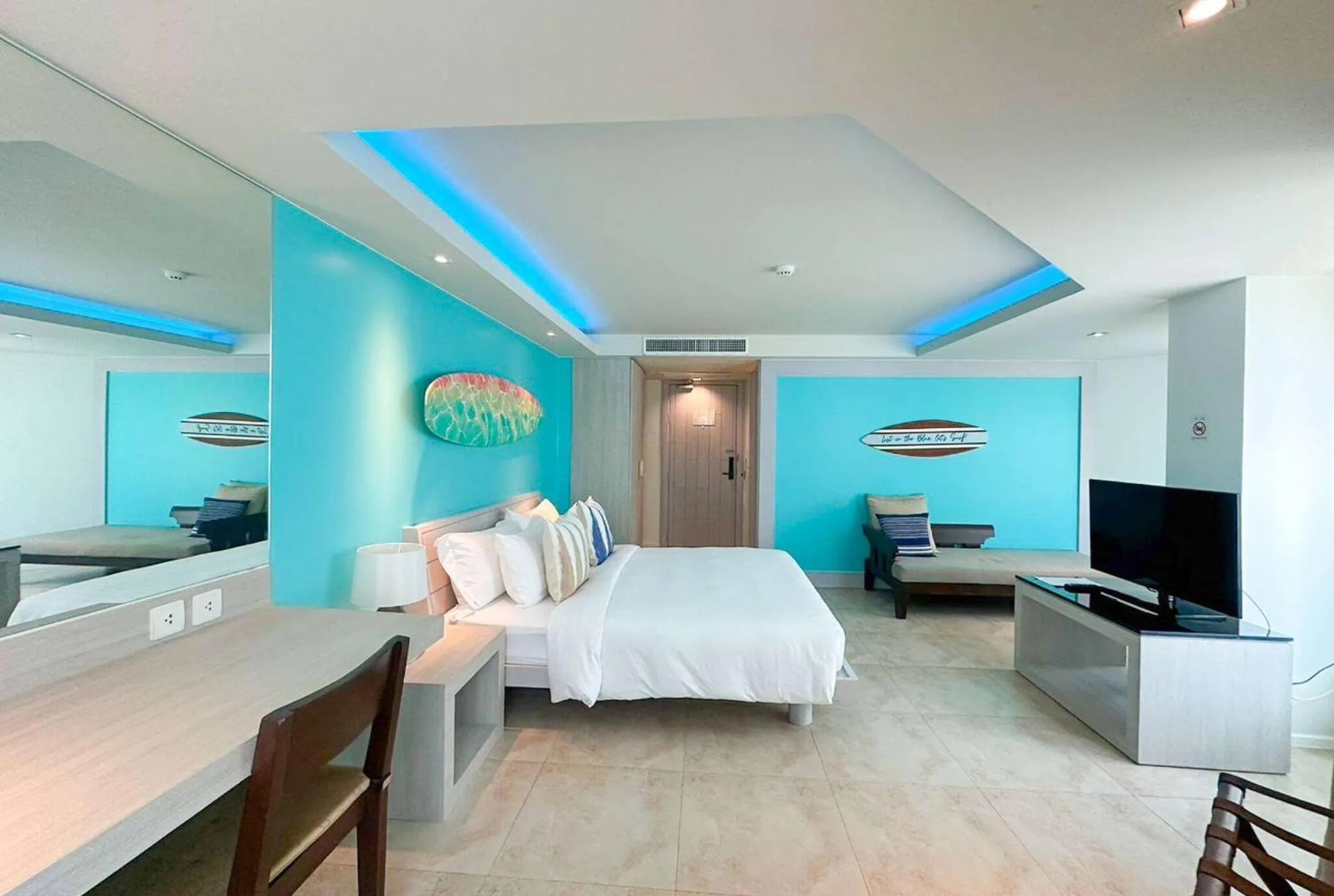 Photo of the whole room, Bed in Zenmaya Oceanfront Phuket, Trademark Collection by Wyndham