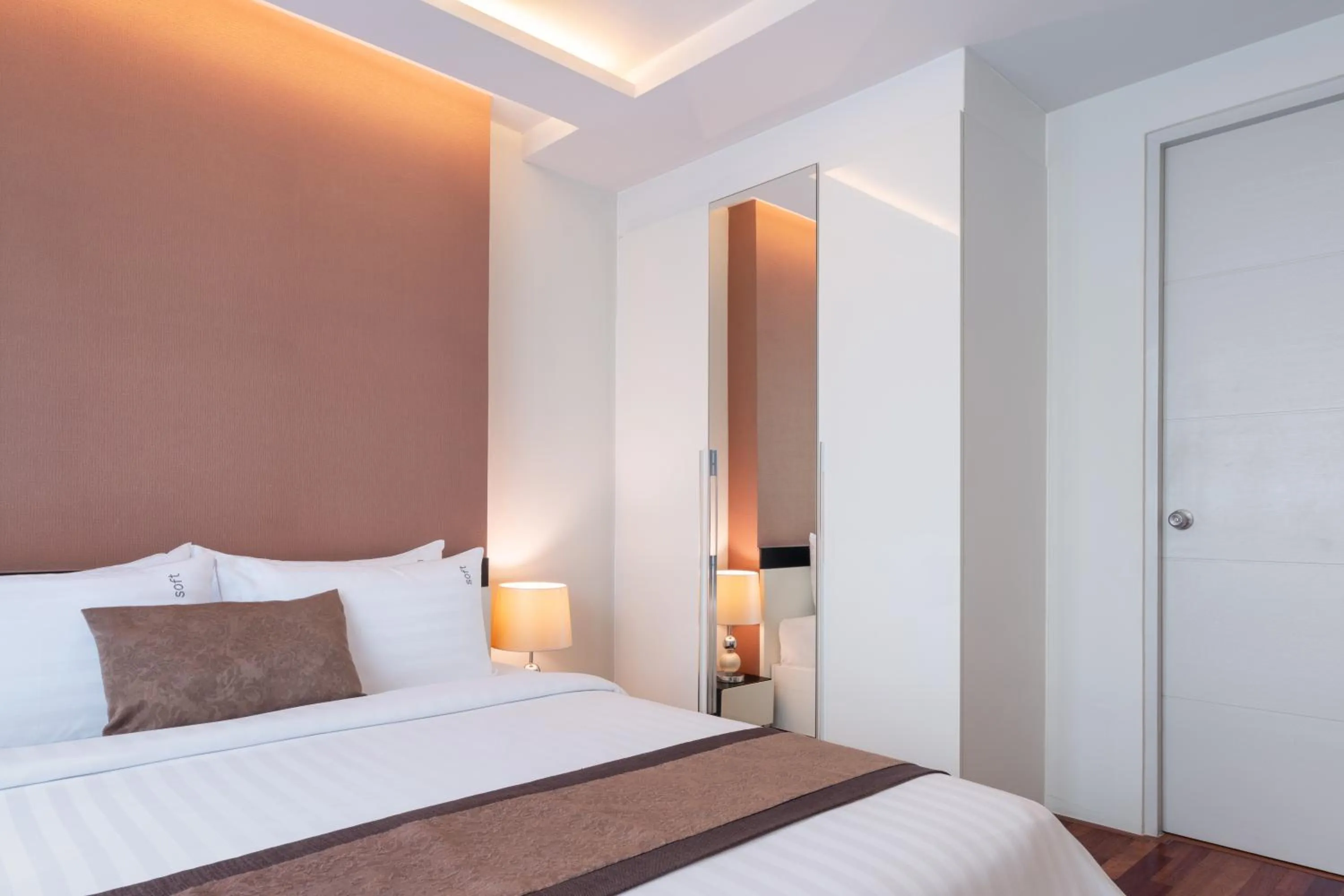 Bed in Beverly 33 by Aspira