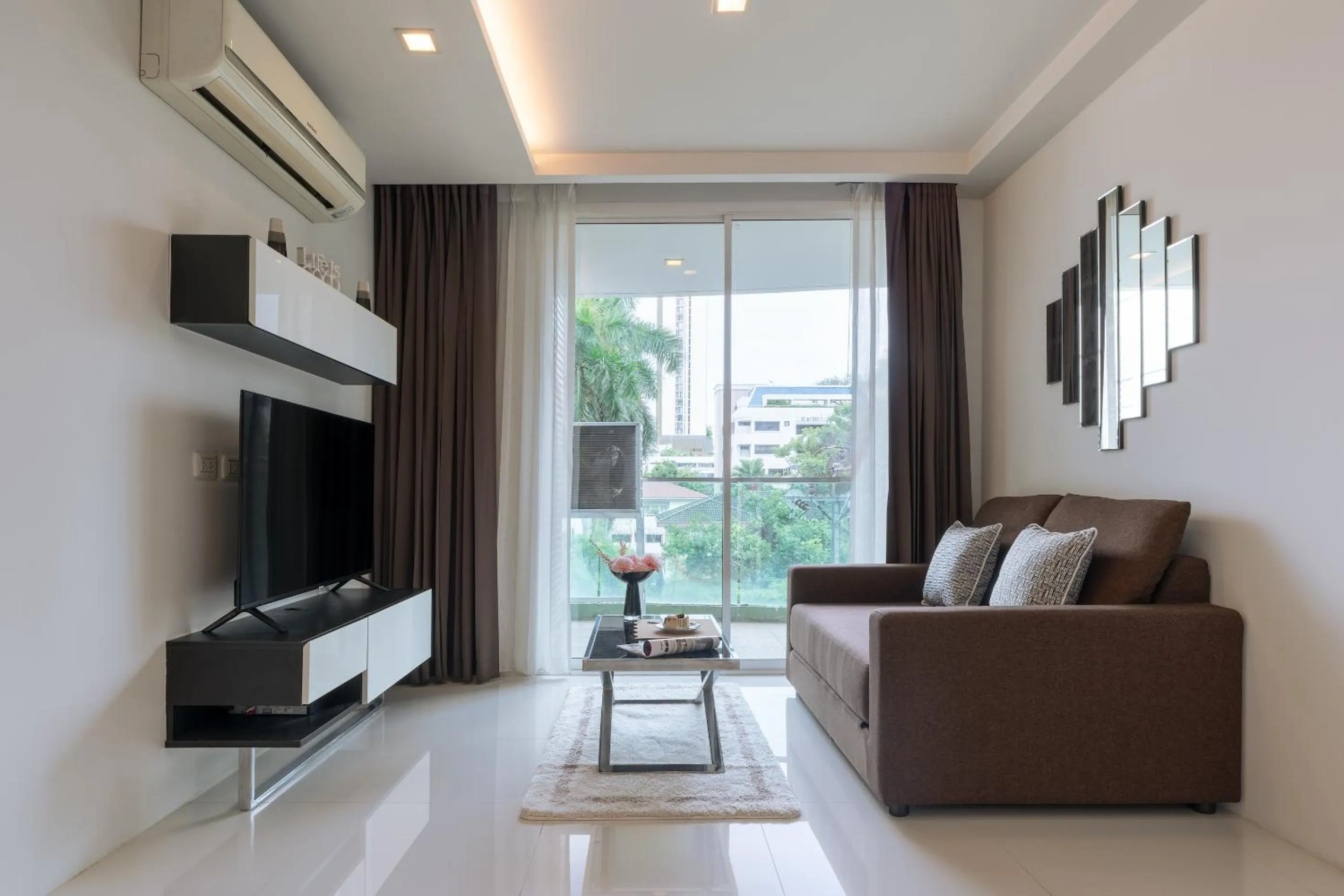 Beverly 33 by Aspira