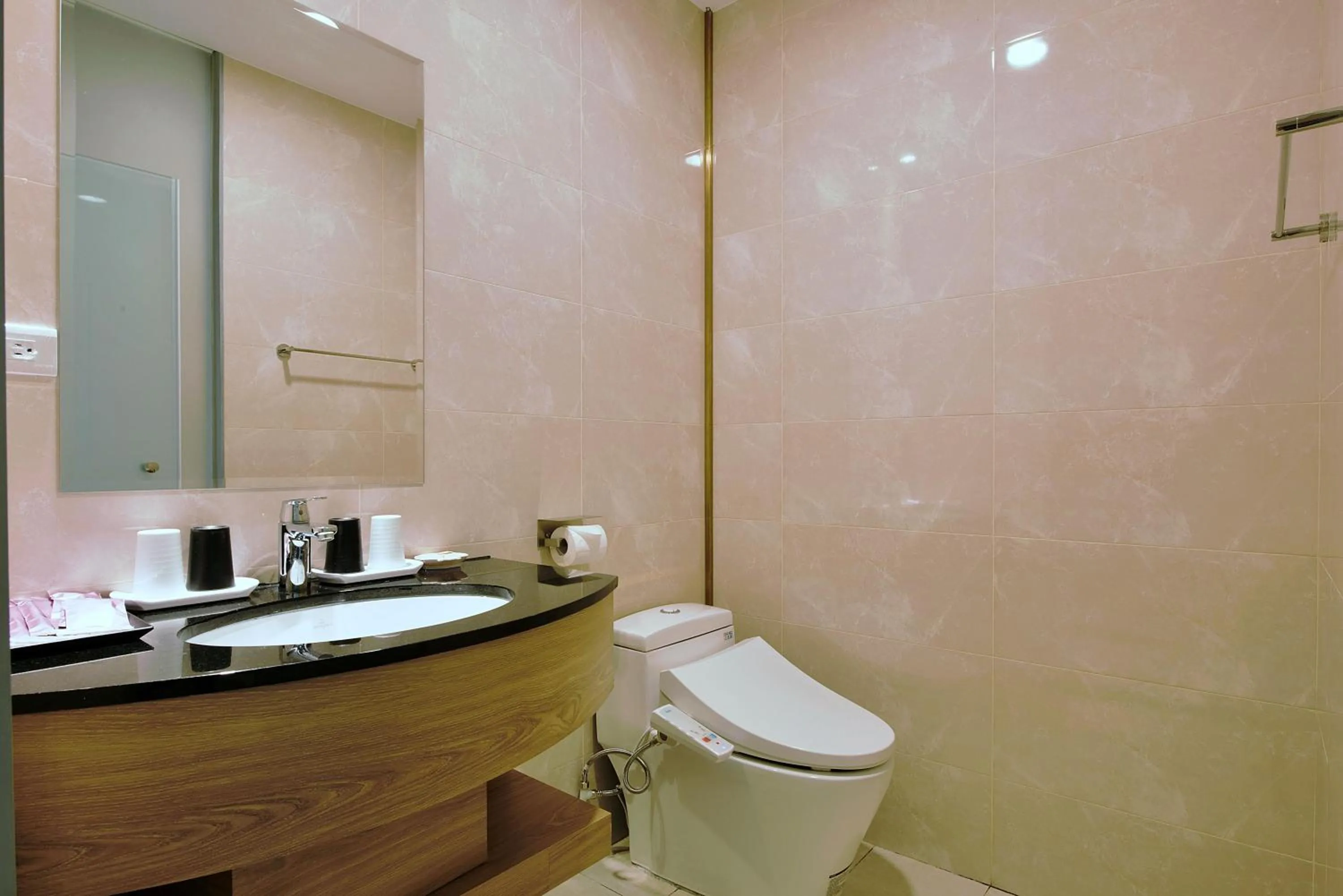 Muen Yuan Dong Hot Spring Hotel