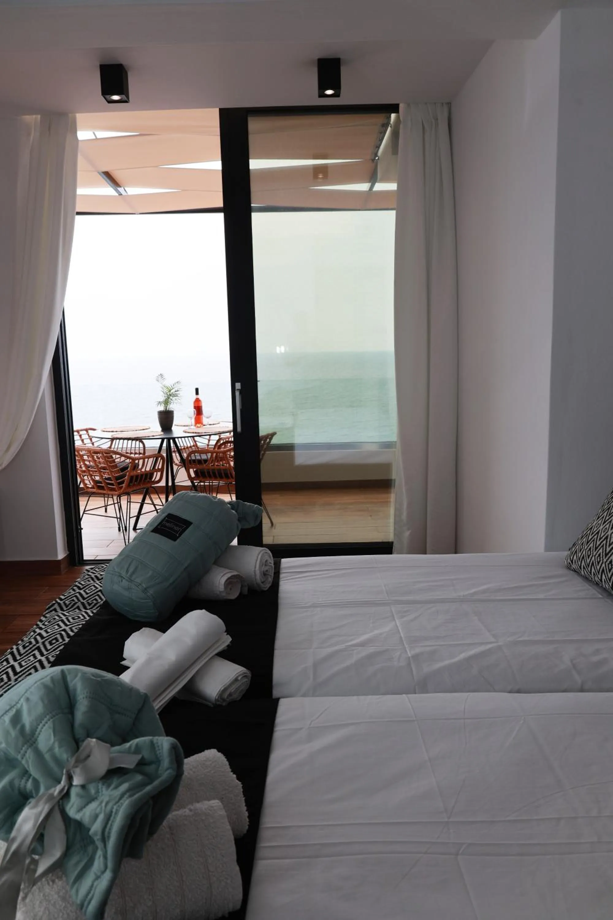 Bed in Paris-Irini Studios And Apartments