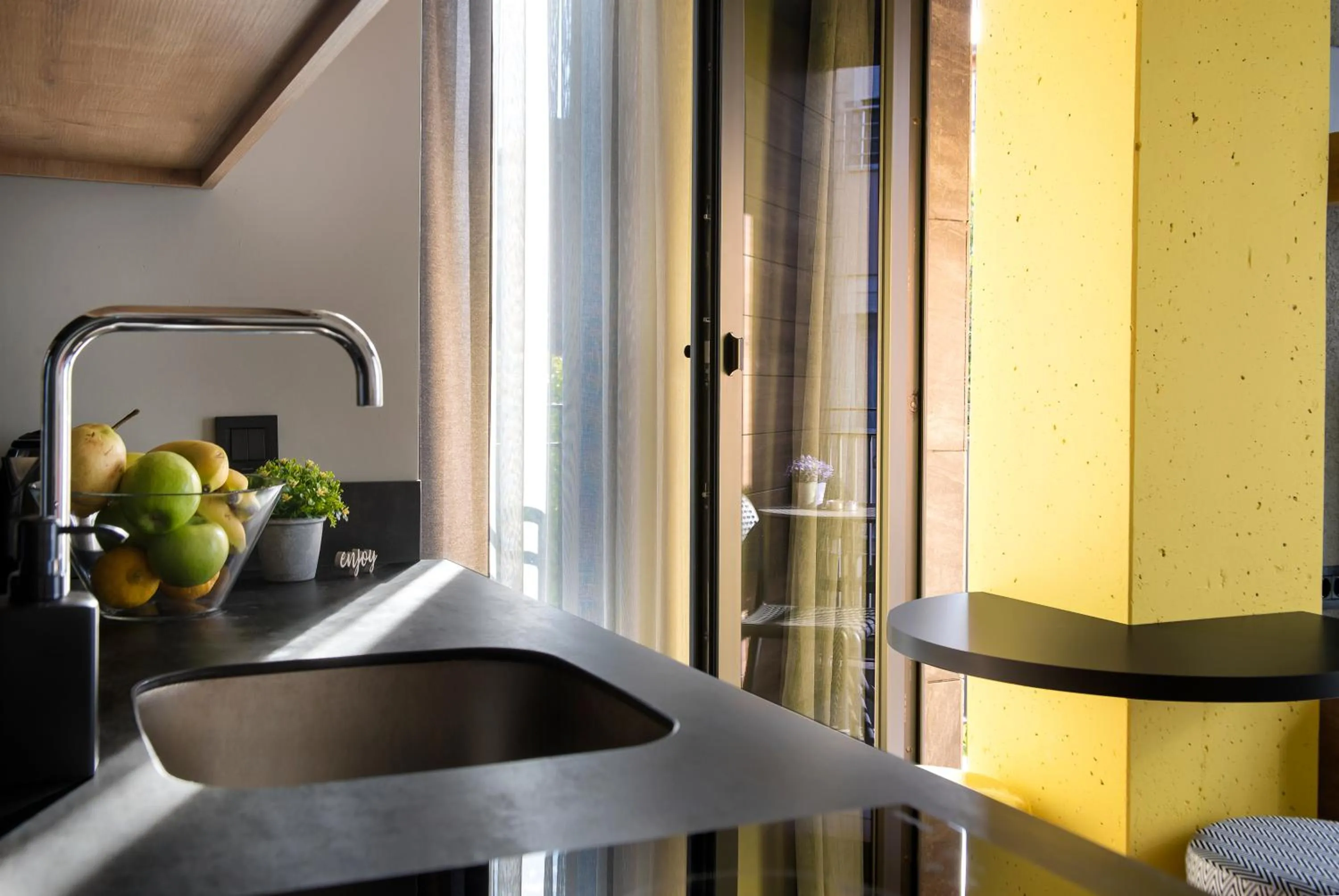 Kitchen or kitchenette in Trend Suites CYCLE