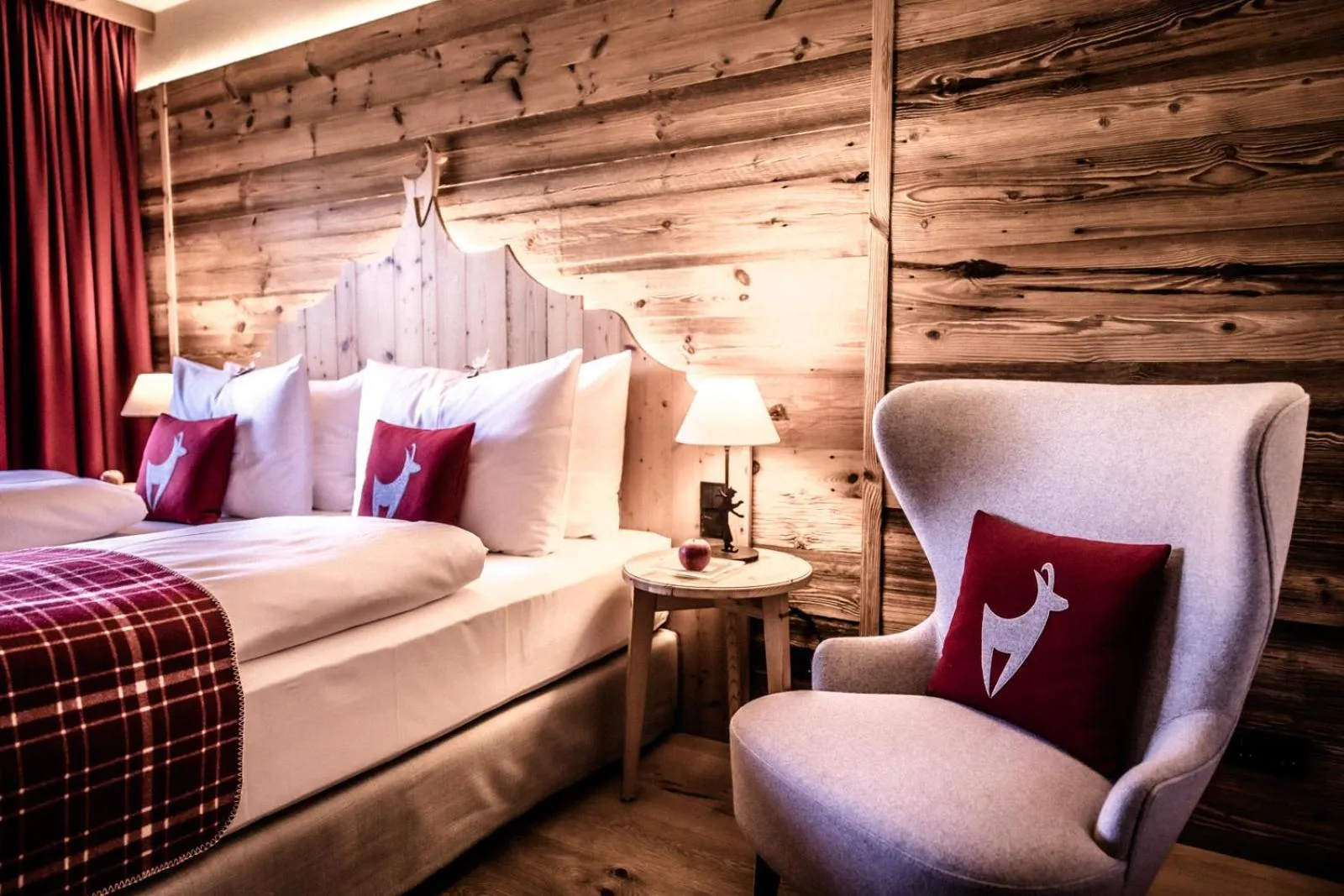 Bedroom, Bed in Kitzhof Mountain Design Resort, 4 Sterne Superior