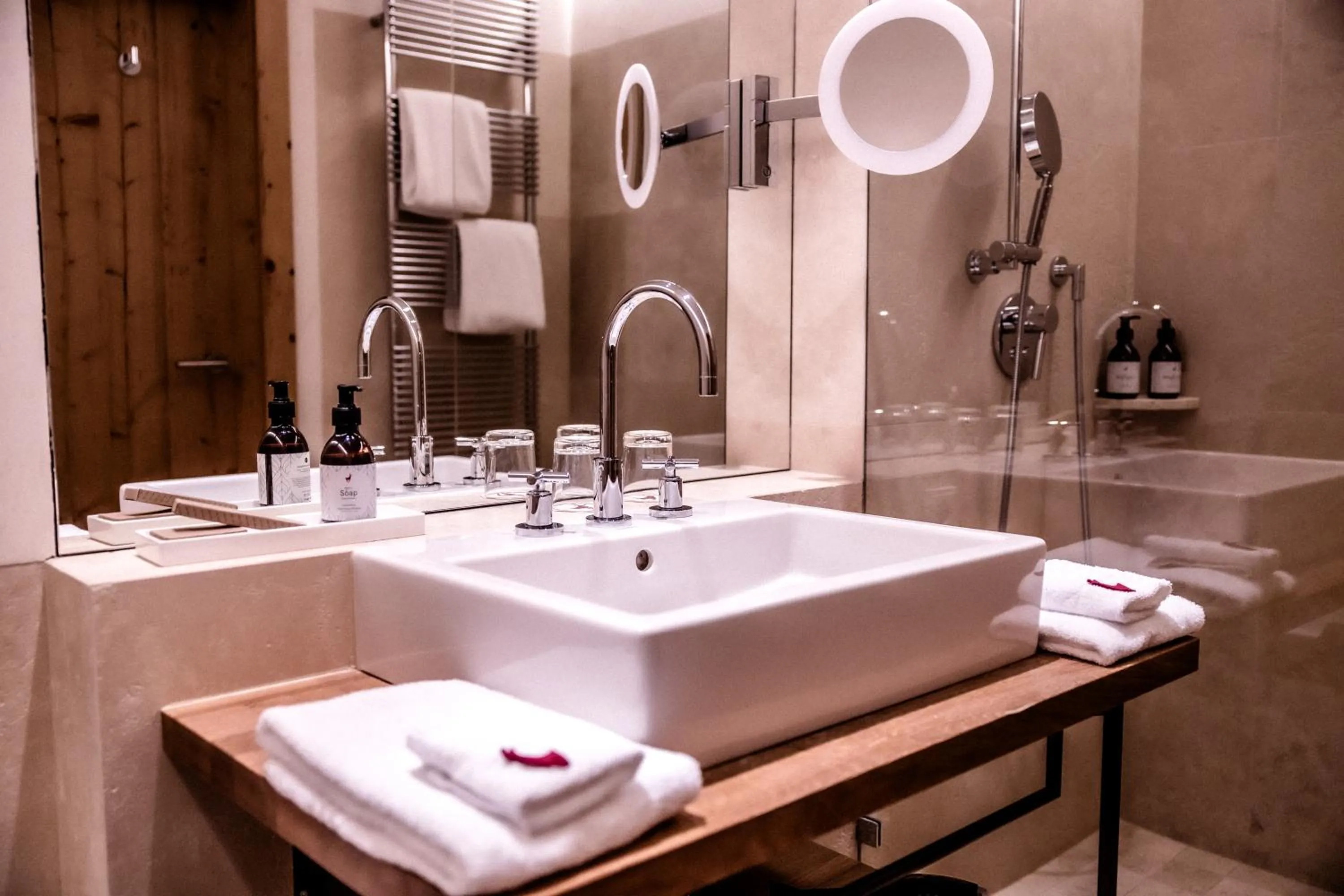 Bathroom in Kitzhof Mountain Design Resort, 4 Sterne Superior