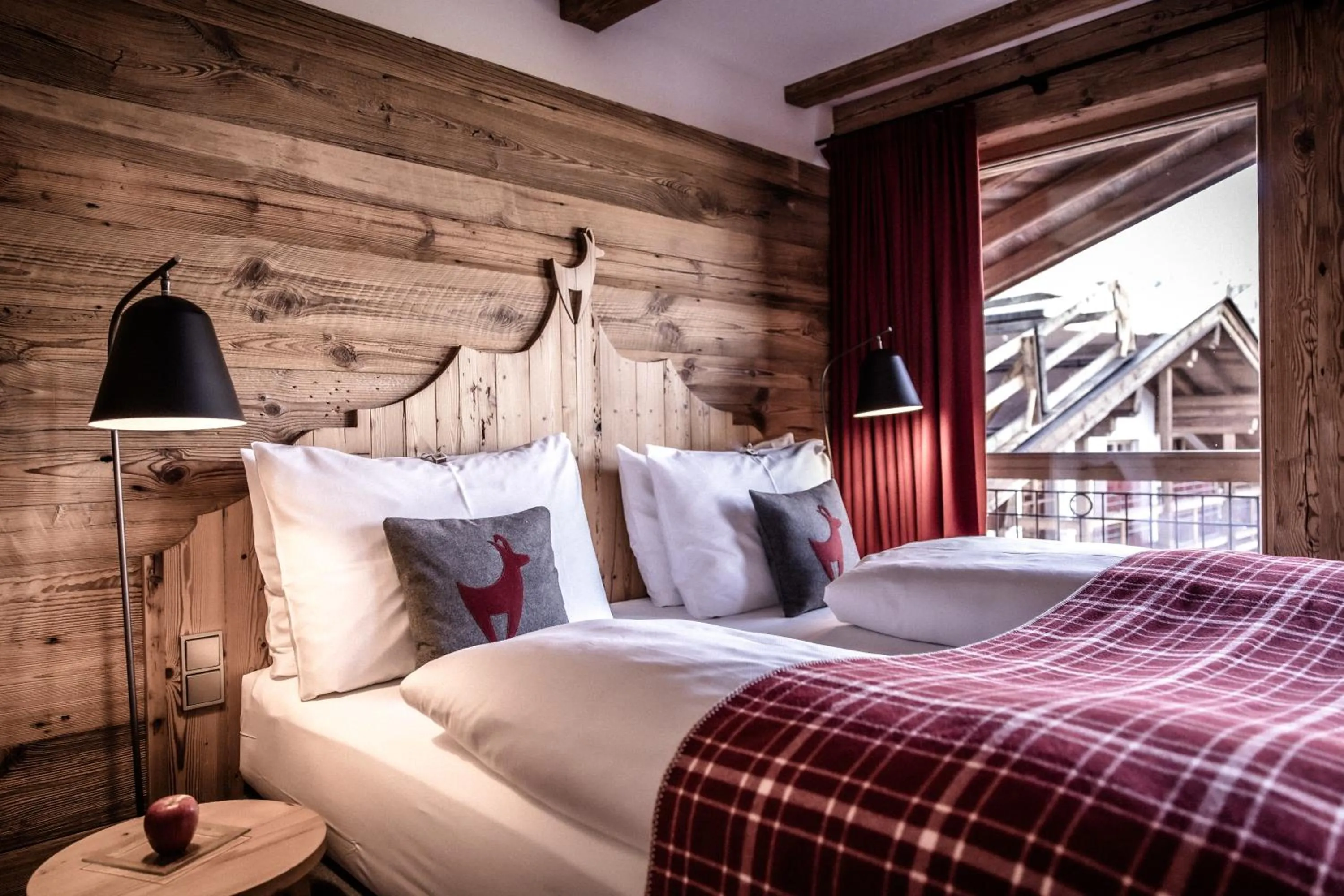 Bedroom, Bed in Kitzhof Mountain Design Resort, 4 Sterne Superior
