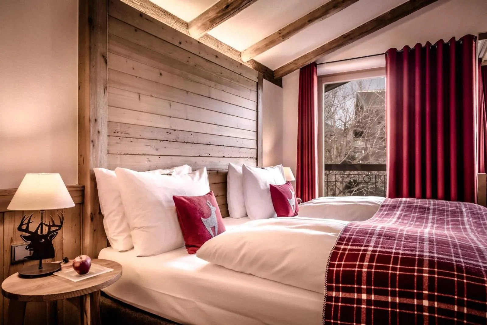 Bedroom, Bed in Kitzhof Mountain Design Resort, 4 Sterne Superior