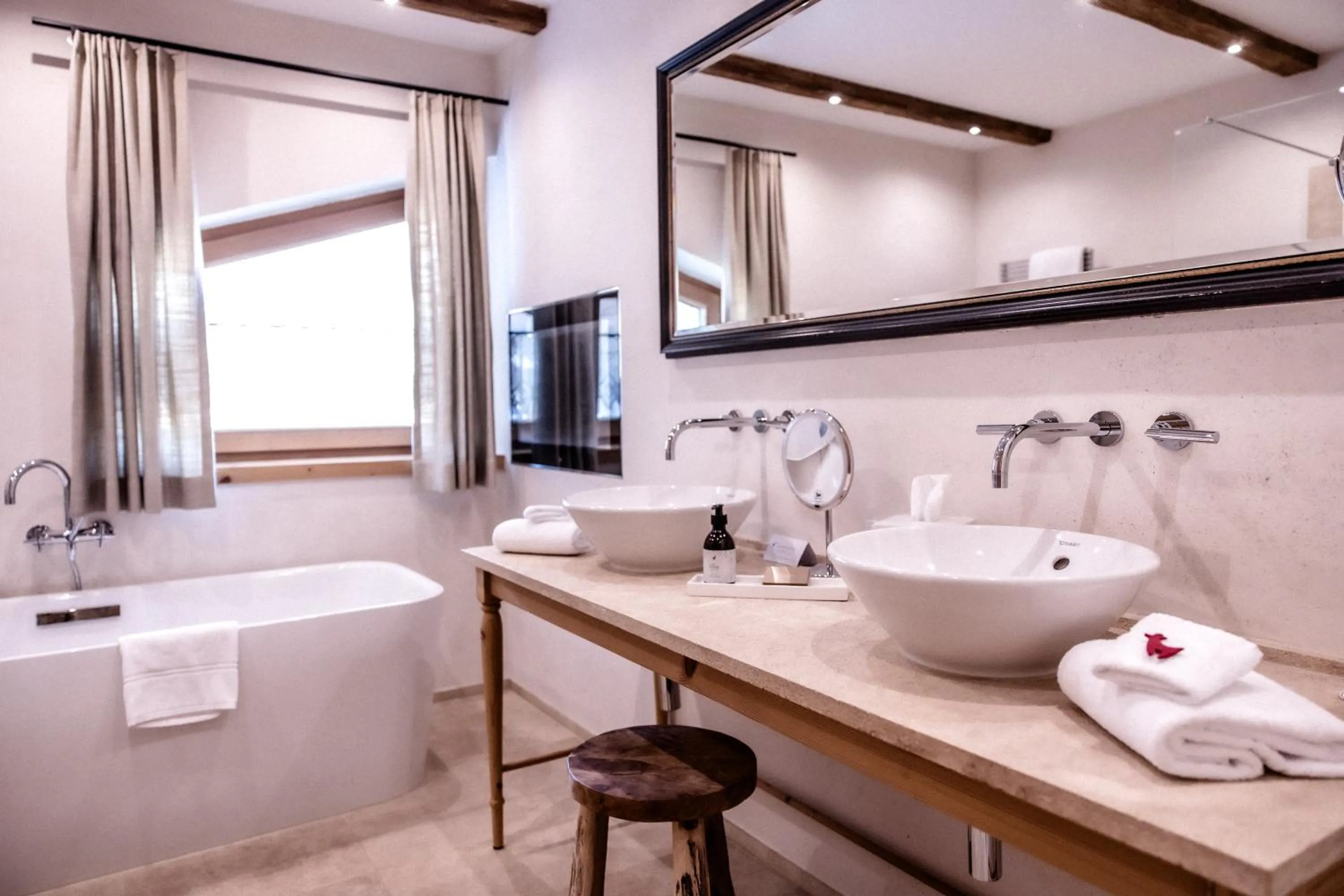 Bathroom in Kitzhof Mountain Design Resort, 4 Sterne Superior