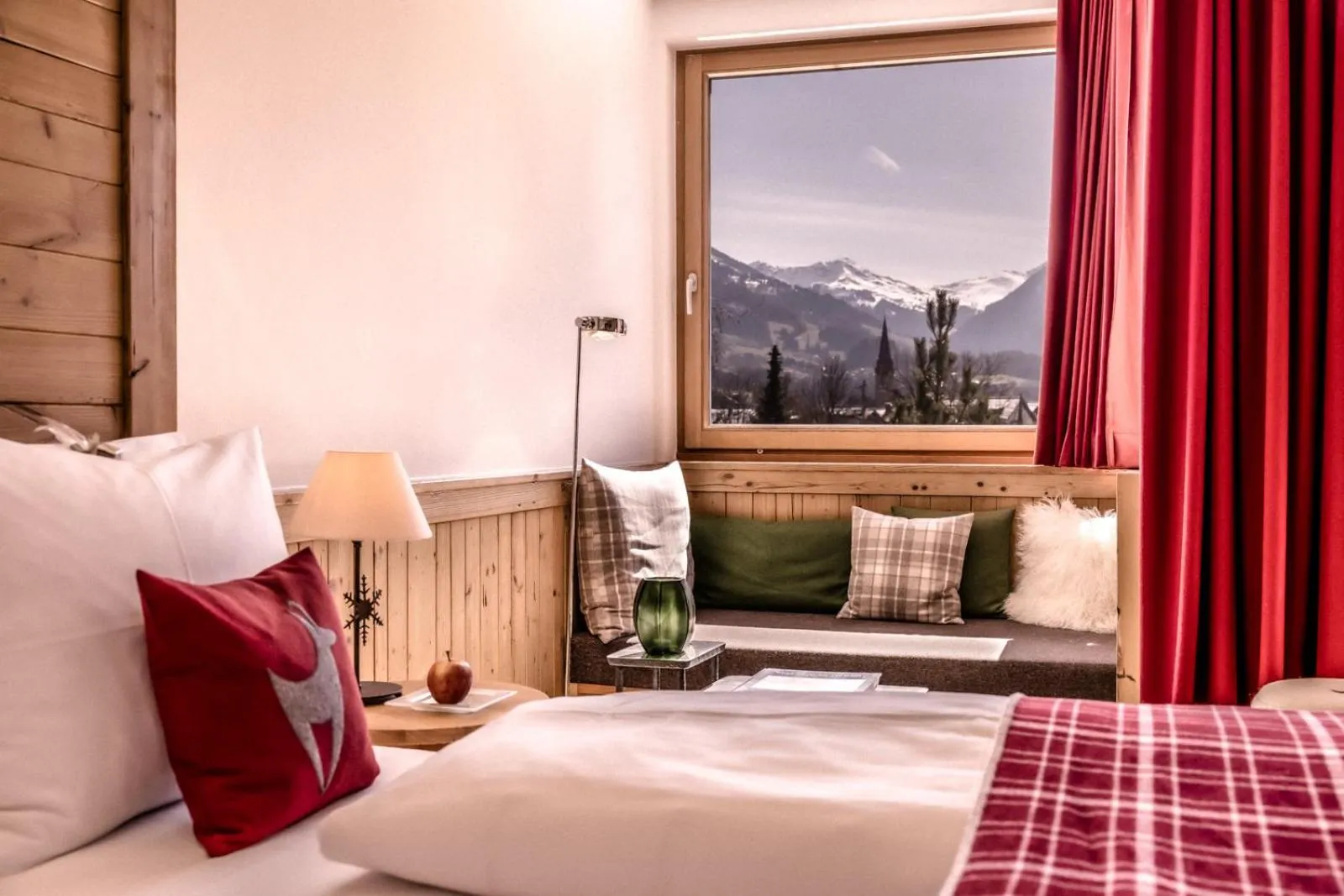View (from property/room), Bed in Kitzhof Mountain Design Resort, 4 Sterne Superior
