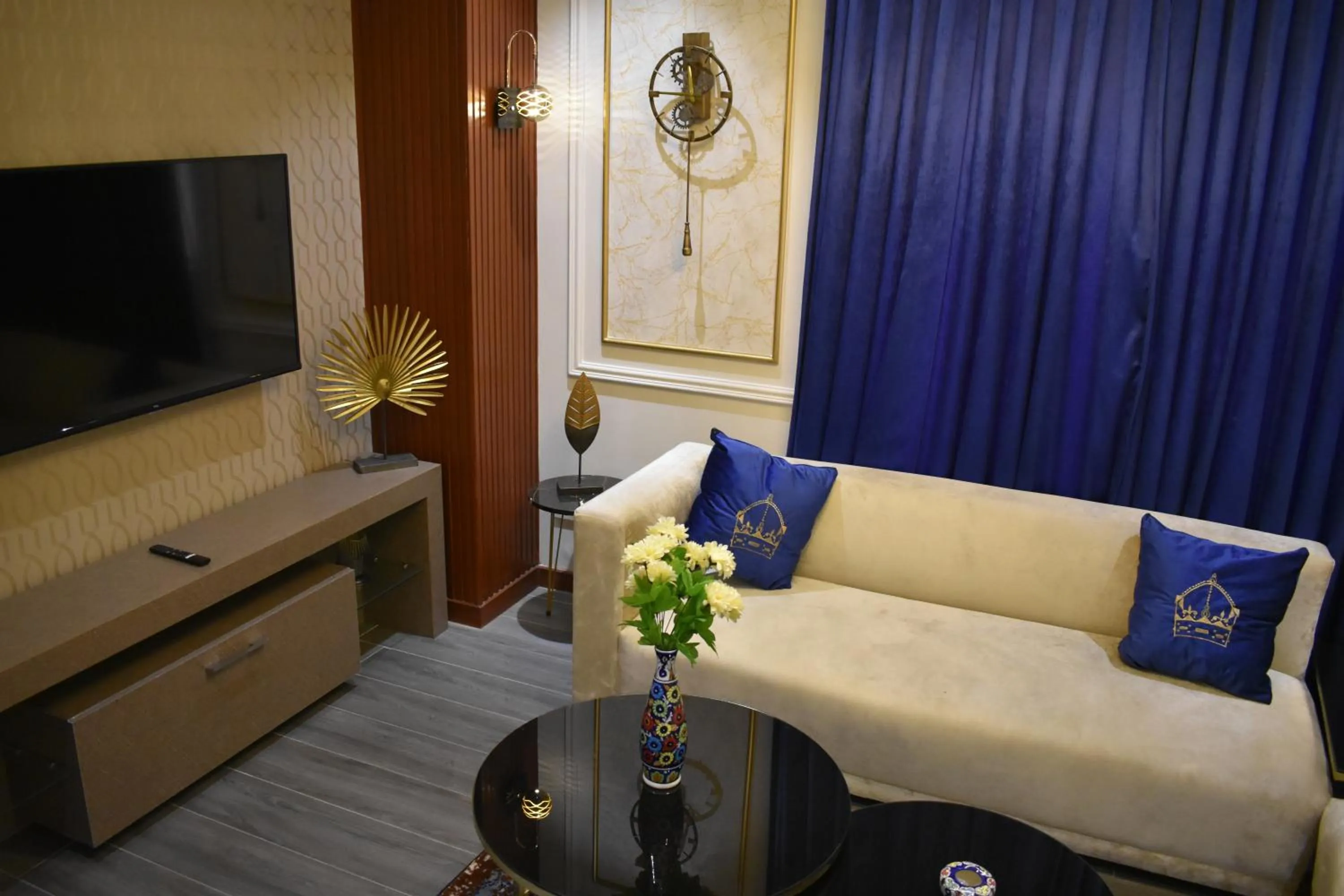 Communal lounge/ TV room in Faletti's Grand Hotel Multan