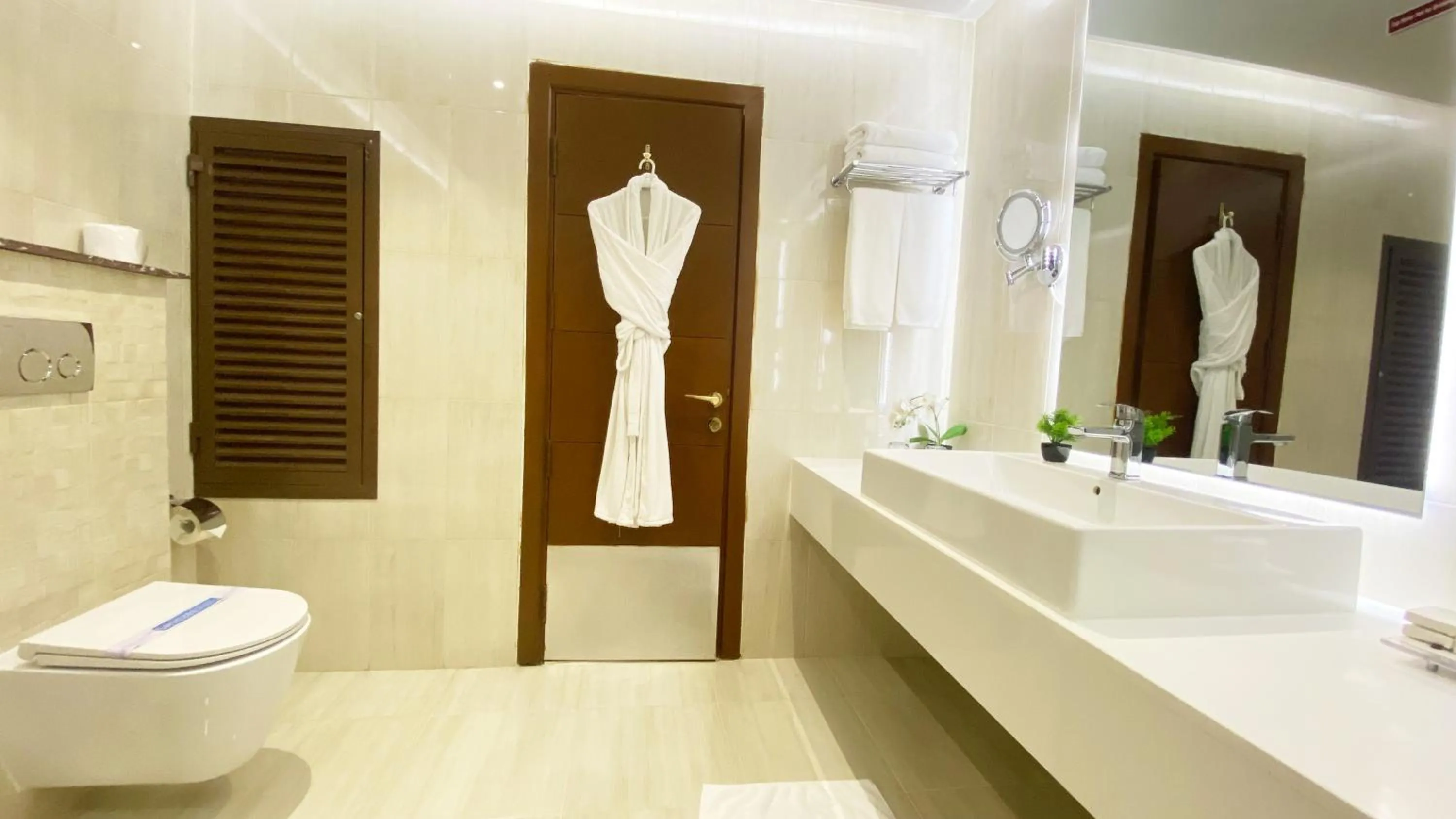 Bathroom in Best Western Plus Grand Multan