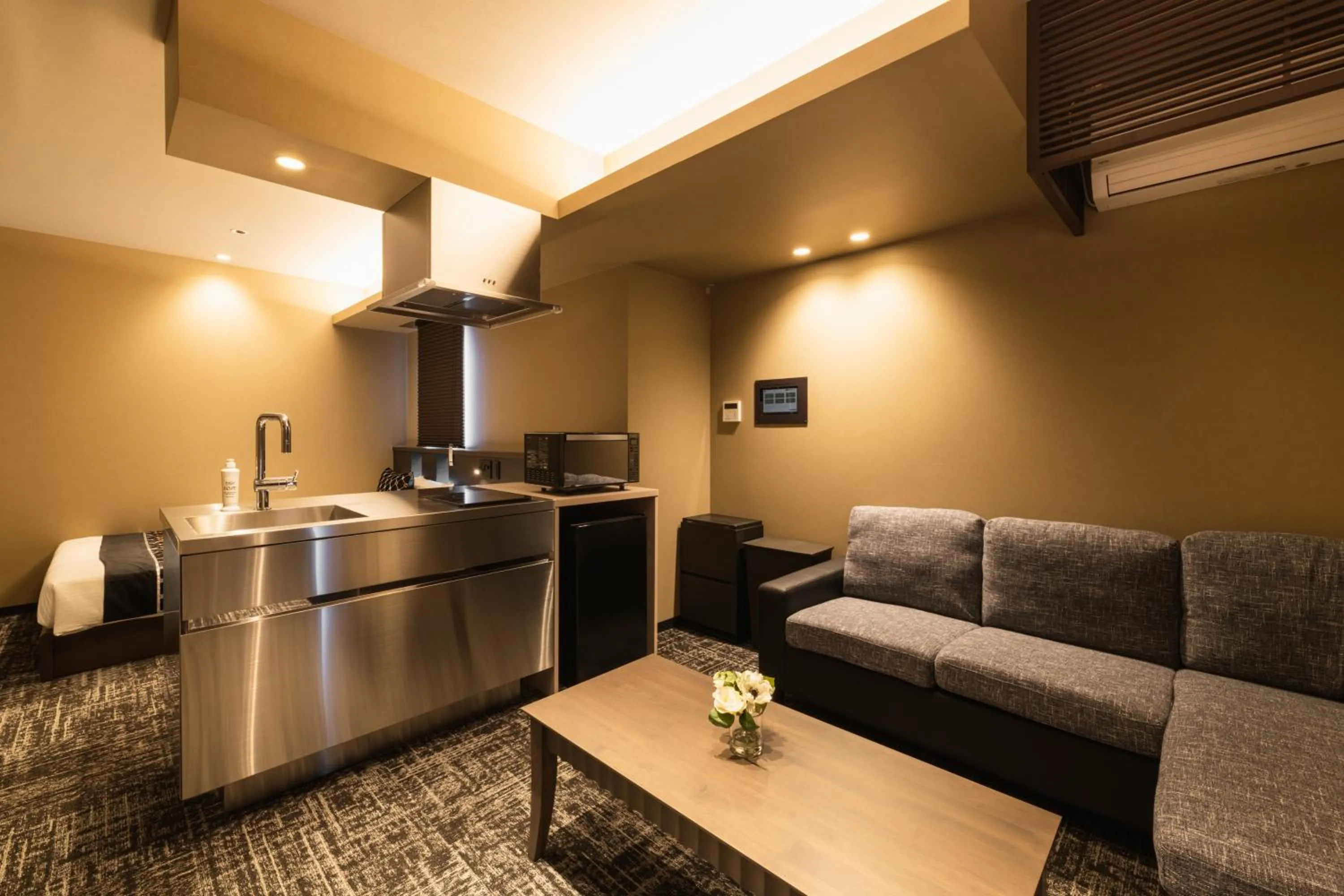 Photo of the whole room in GRAND BASE Kagoshima Chuo