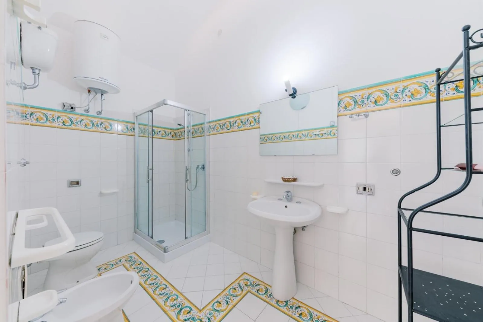 Bathroom in Residence Villa Rosa