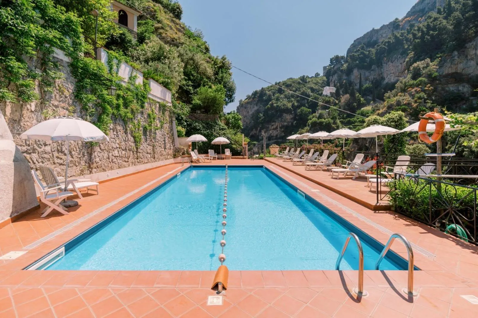 Swimming pool in Residence Villa Rosa