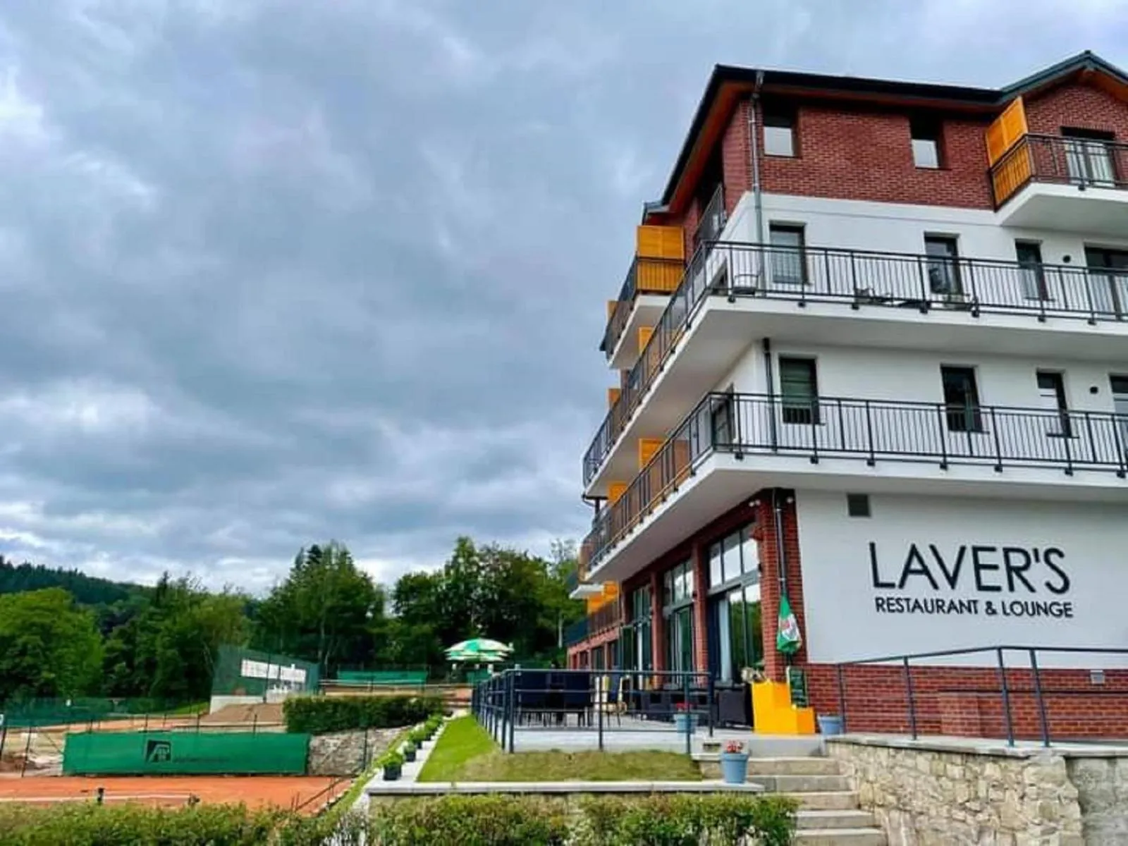 Property building in Wellness Hotel Queens