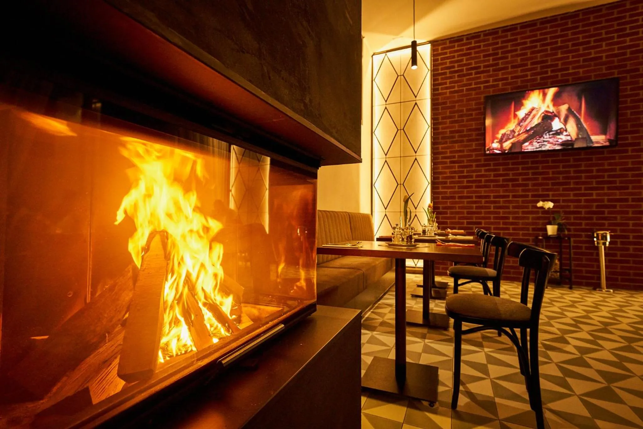 Restaurant/places to eat in Wellness Hotel Queens