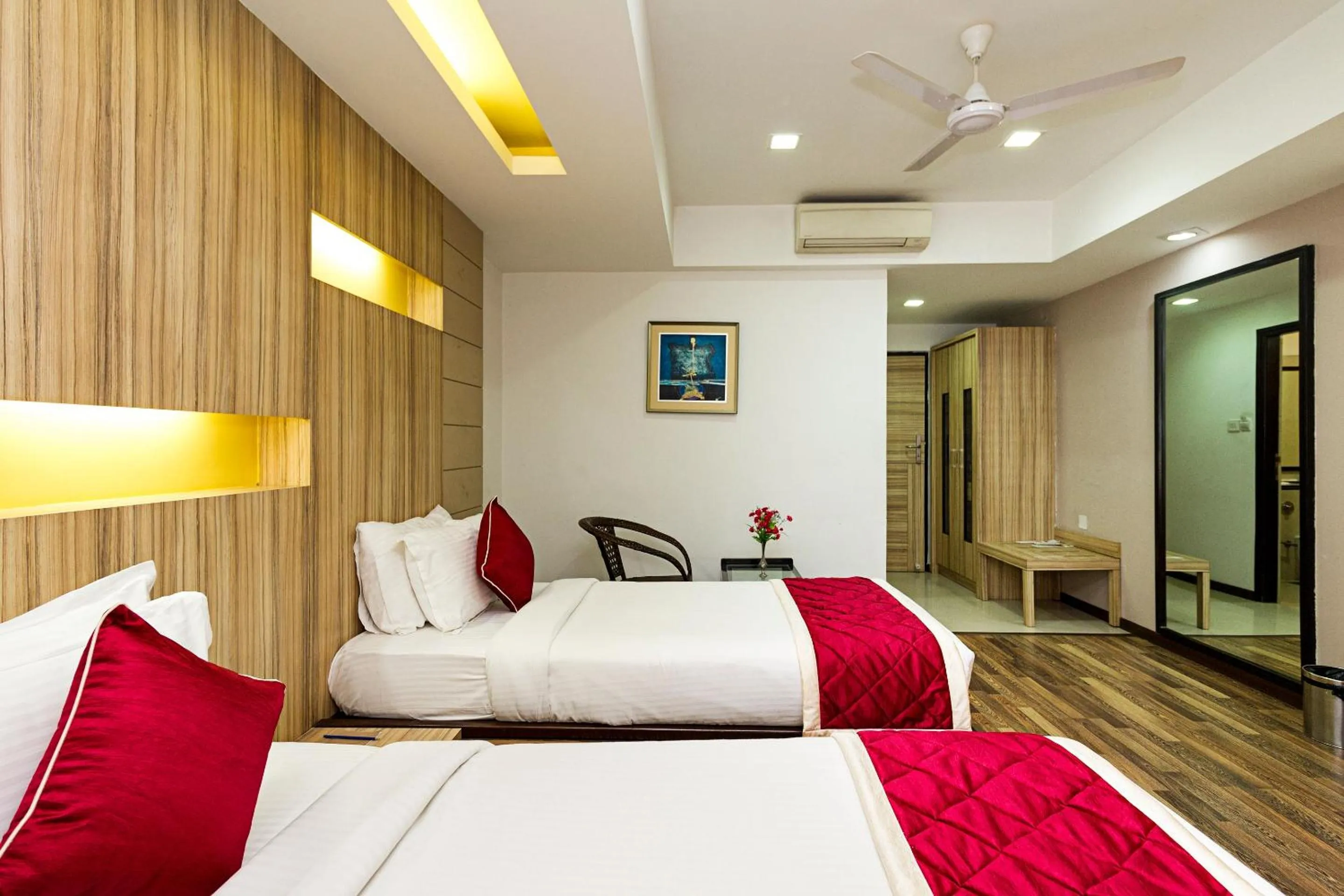 Bedroom, Bed in Hotel City Centre Residency