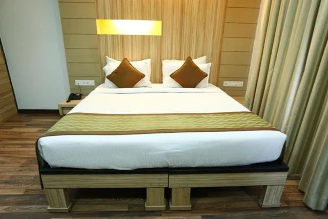 Bedroom, Bed in Hotel City Centre Residency