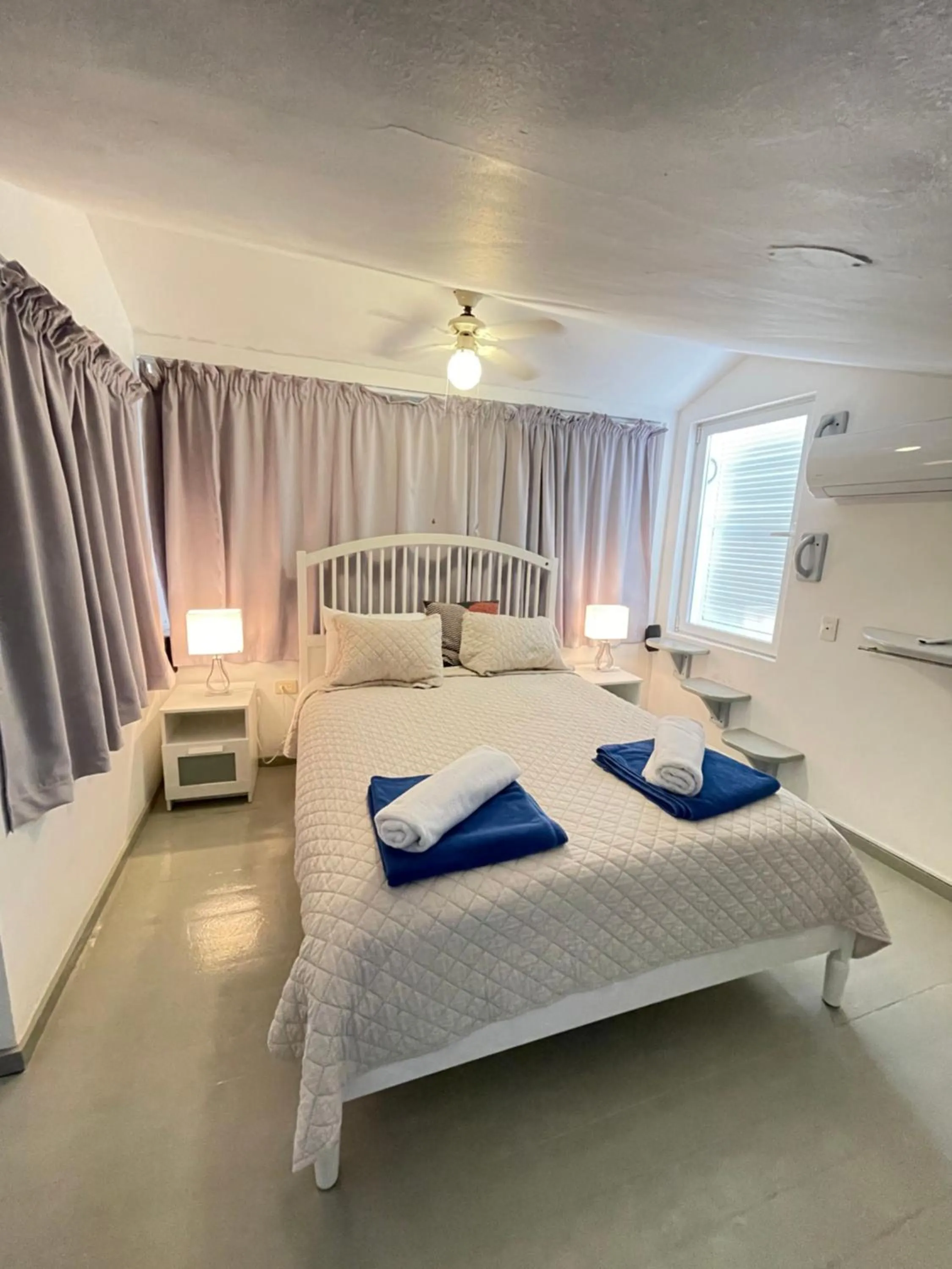 Bed in Stanza Mare Beach Front