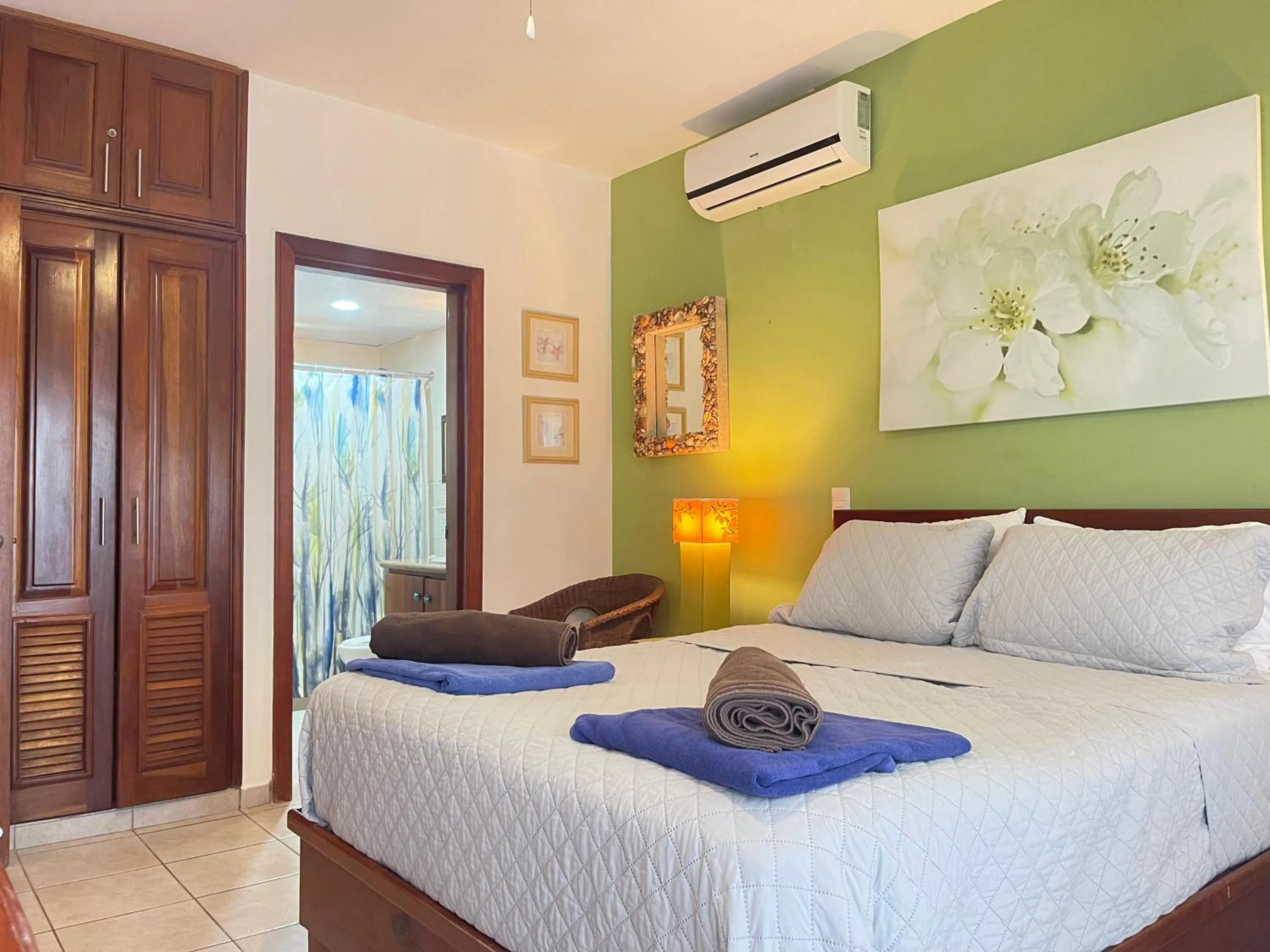 Bed in Stanza Mare Beach Front