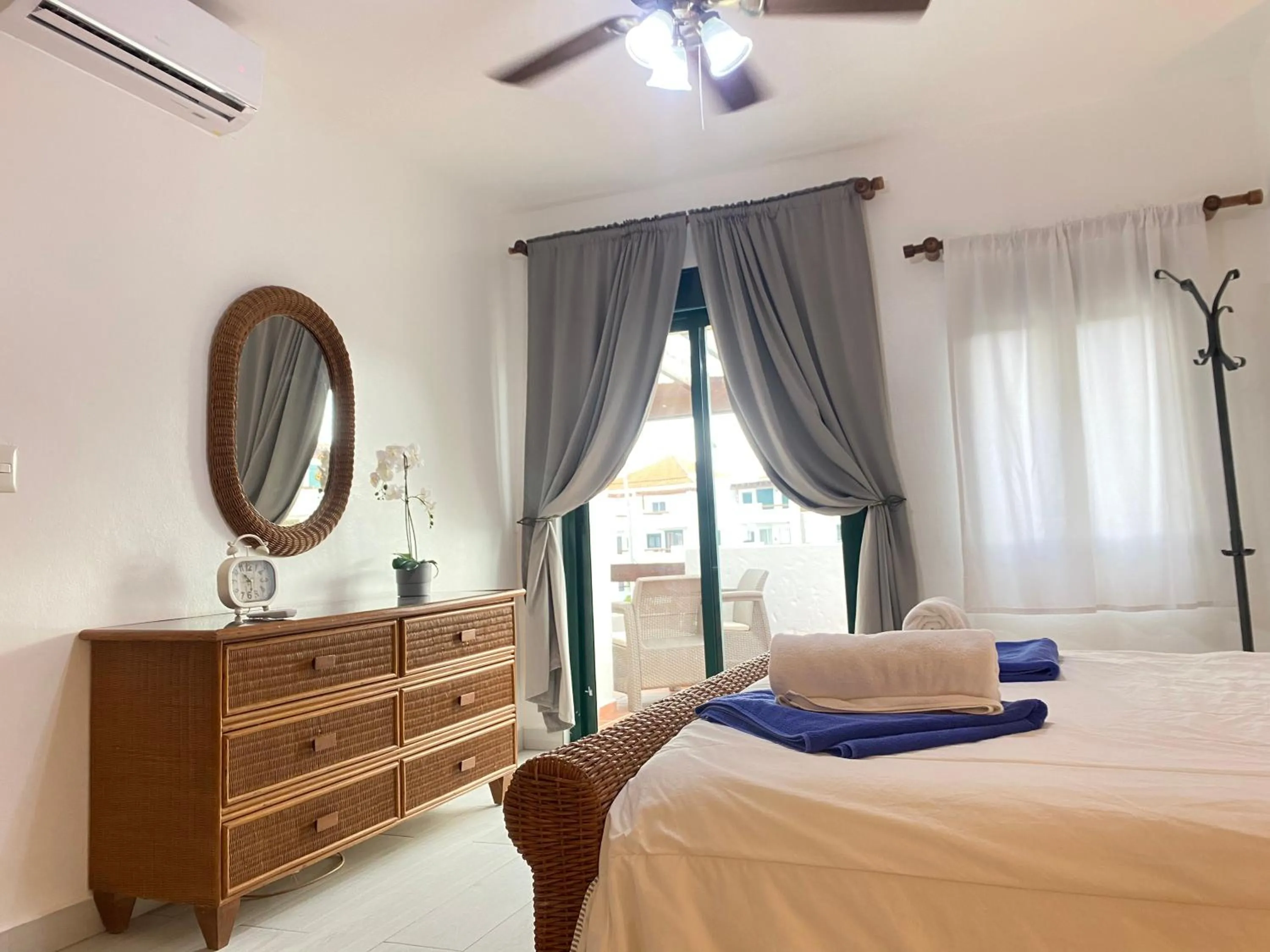 Bed in Stanza Mare Beach Front