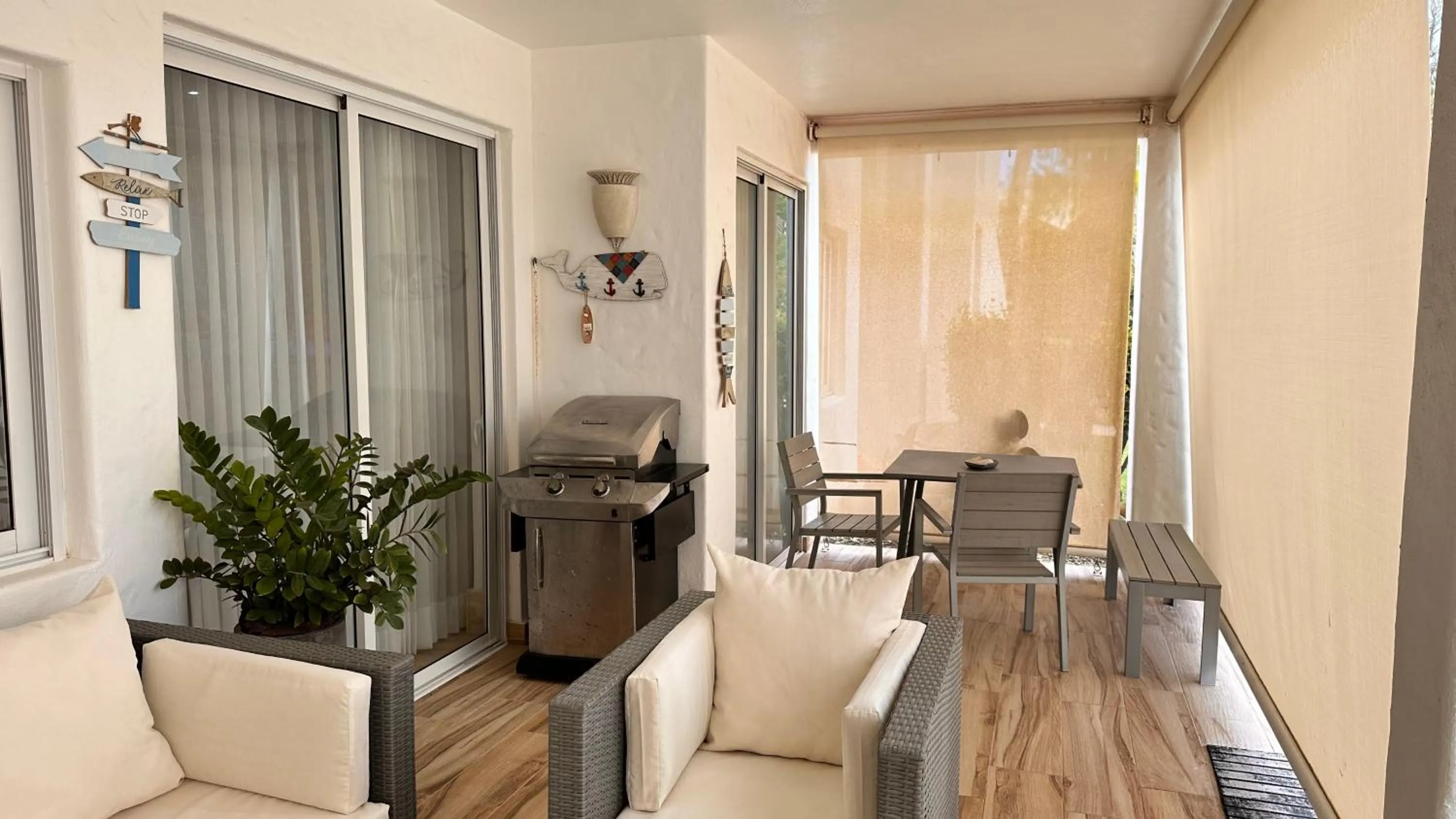 Patio in Stanza Mare Beach Front