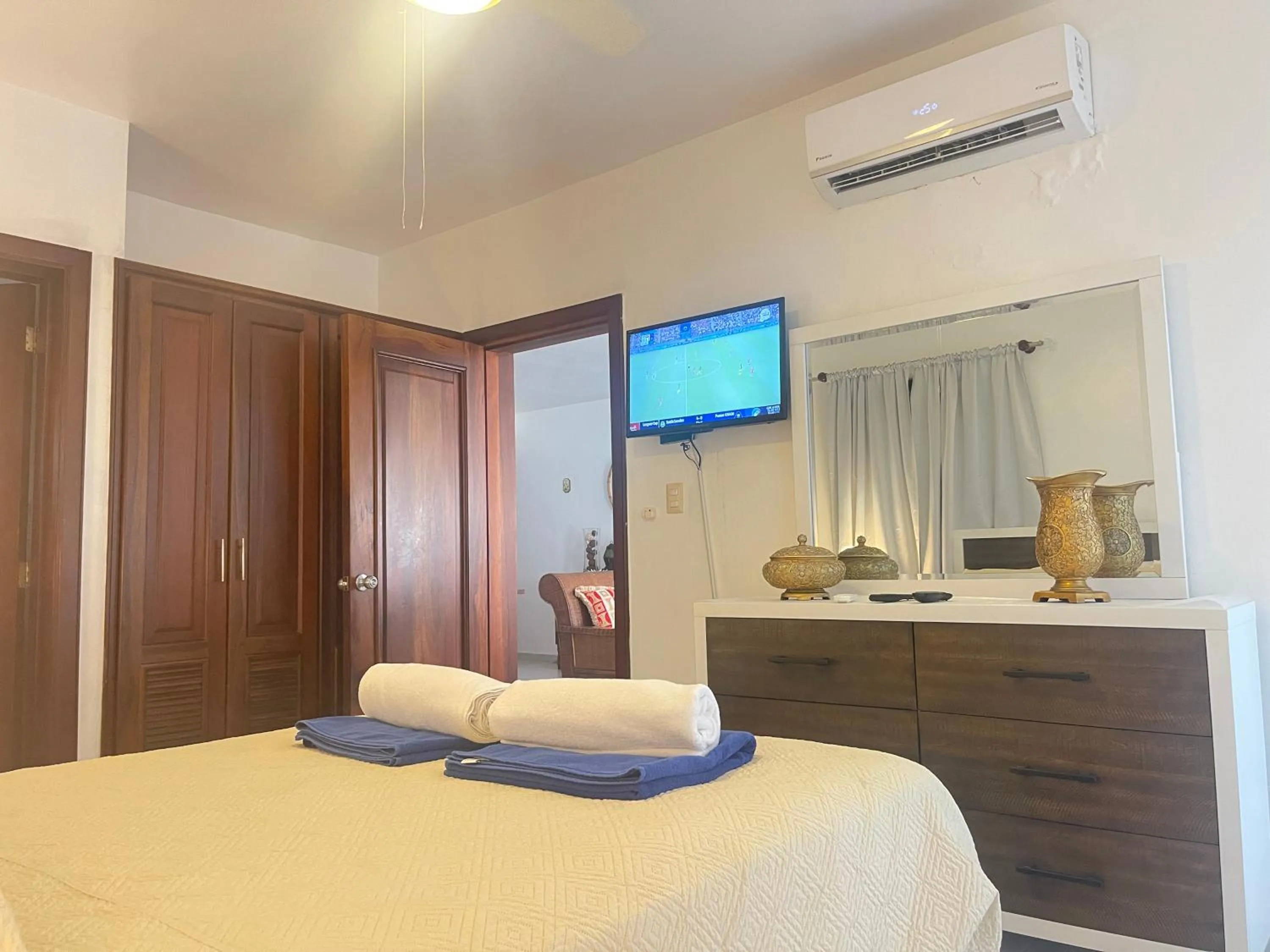 Bed in Stanza Mare Beach Front