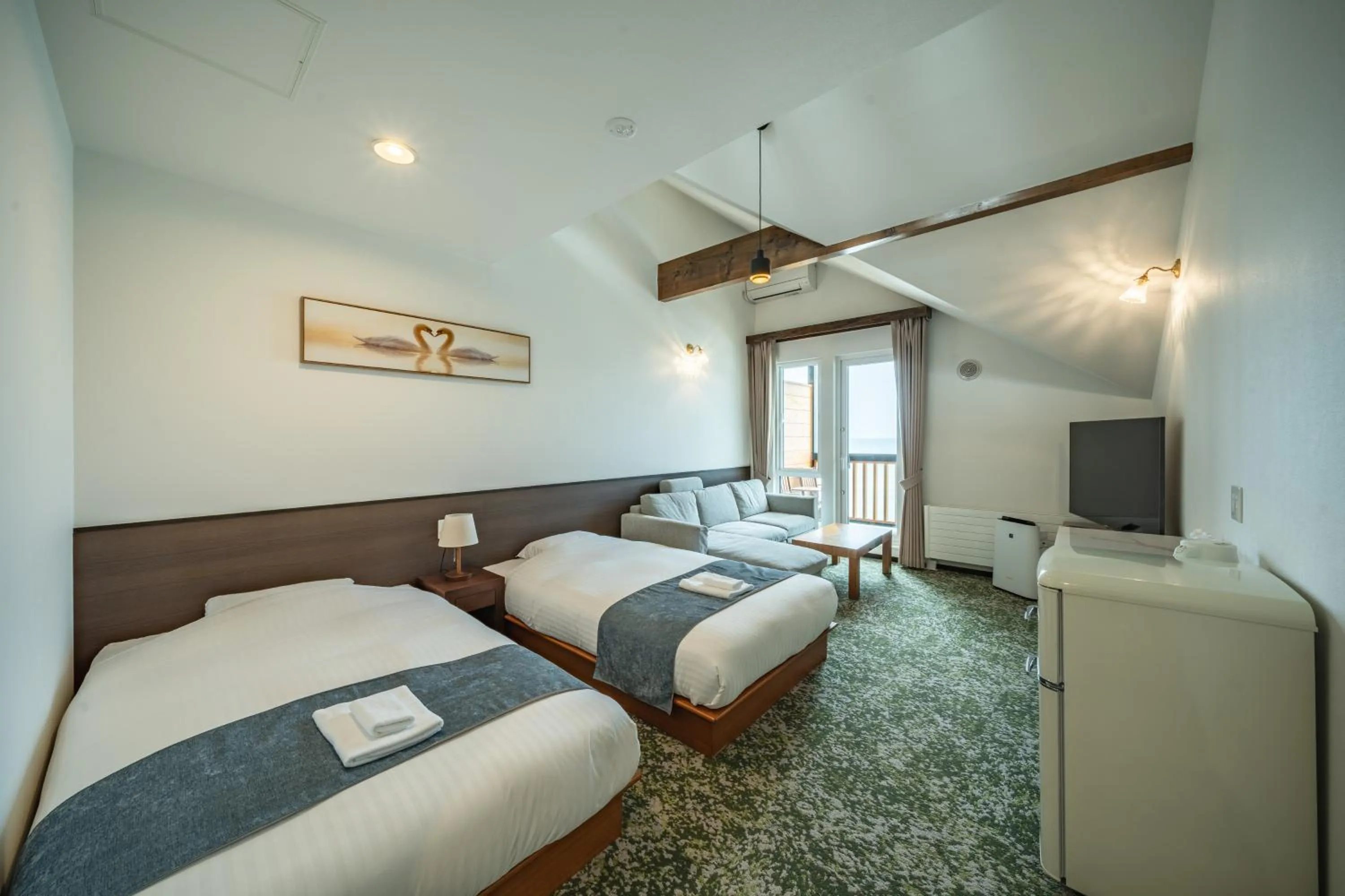 Photo of the whole room, Bed in Otaru Geihinkan