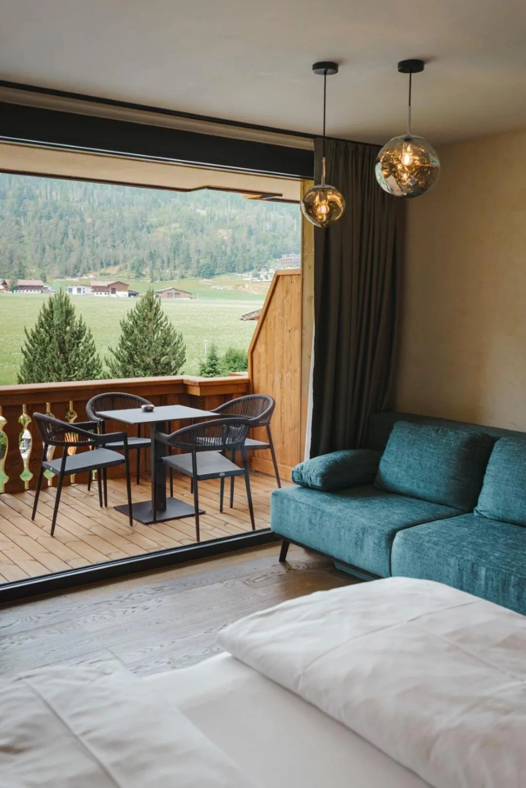 Balcony/Terrace, Bed in Hotel Acherl